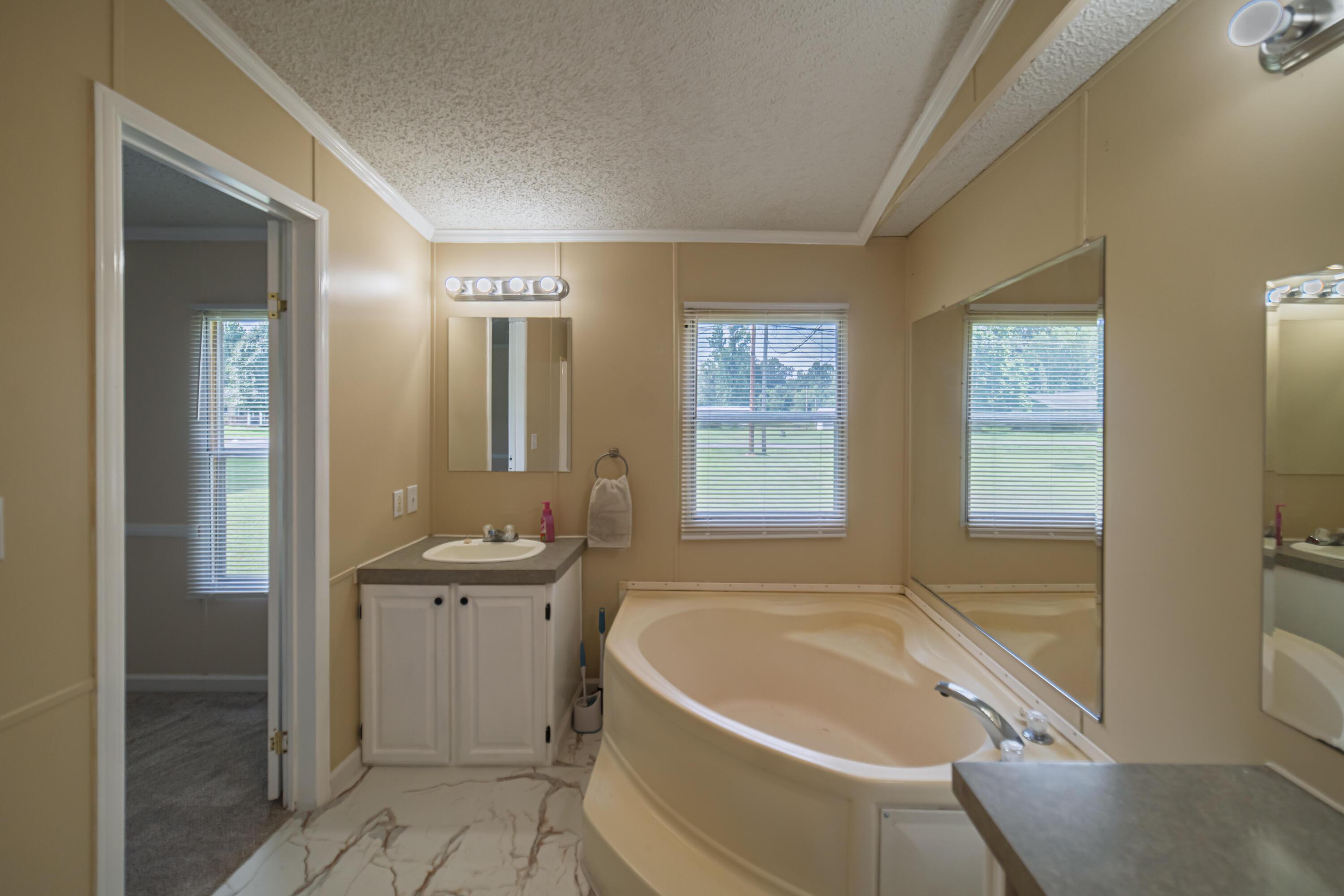 2520 Homewood Avenue Property Photo 15