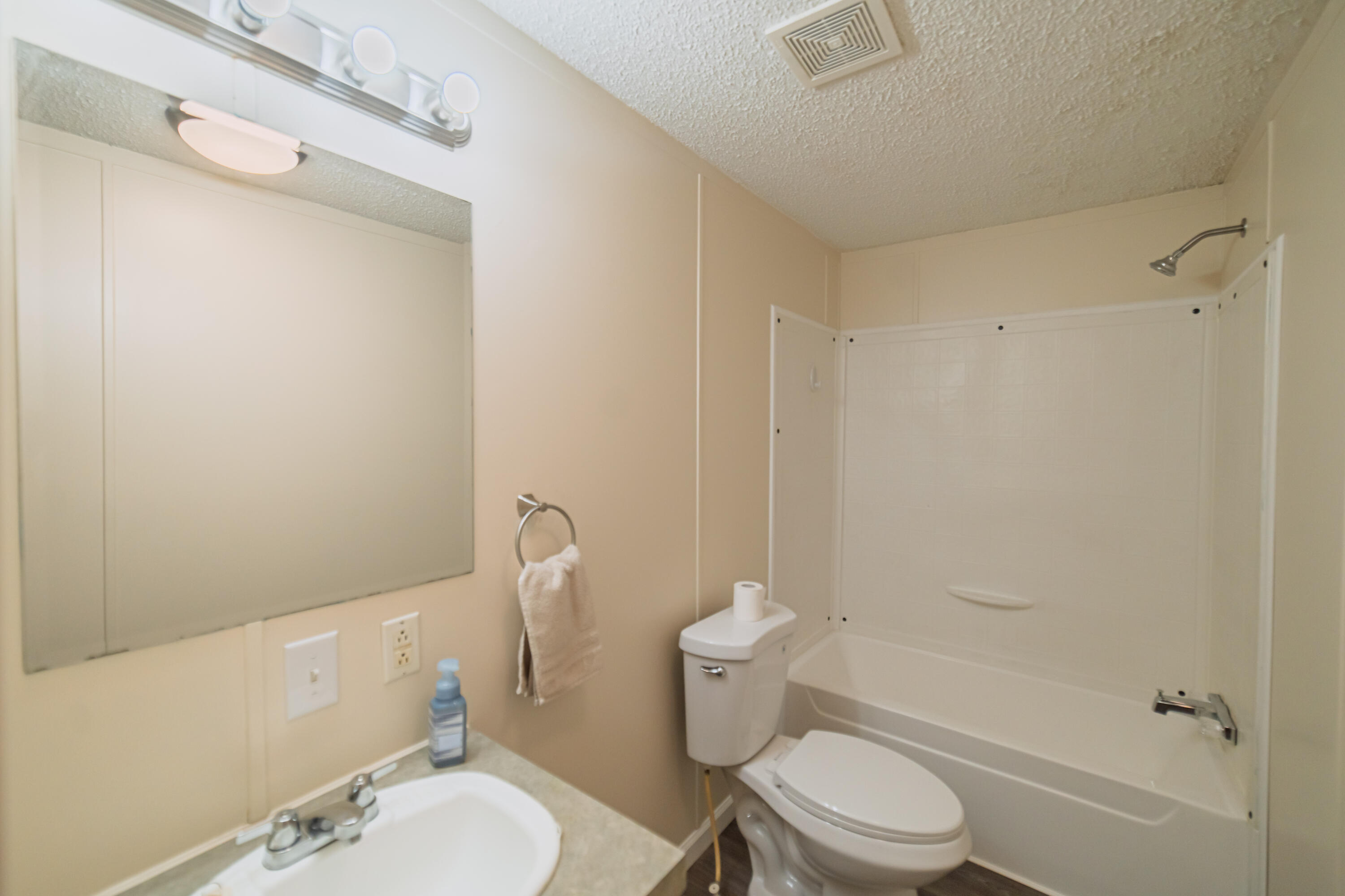 2520 Homewood Avenue Property Photo 23