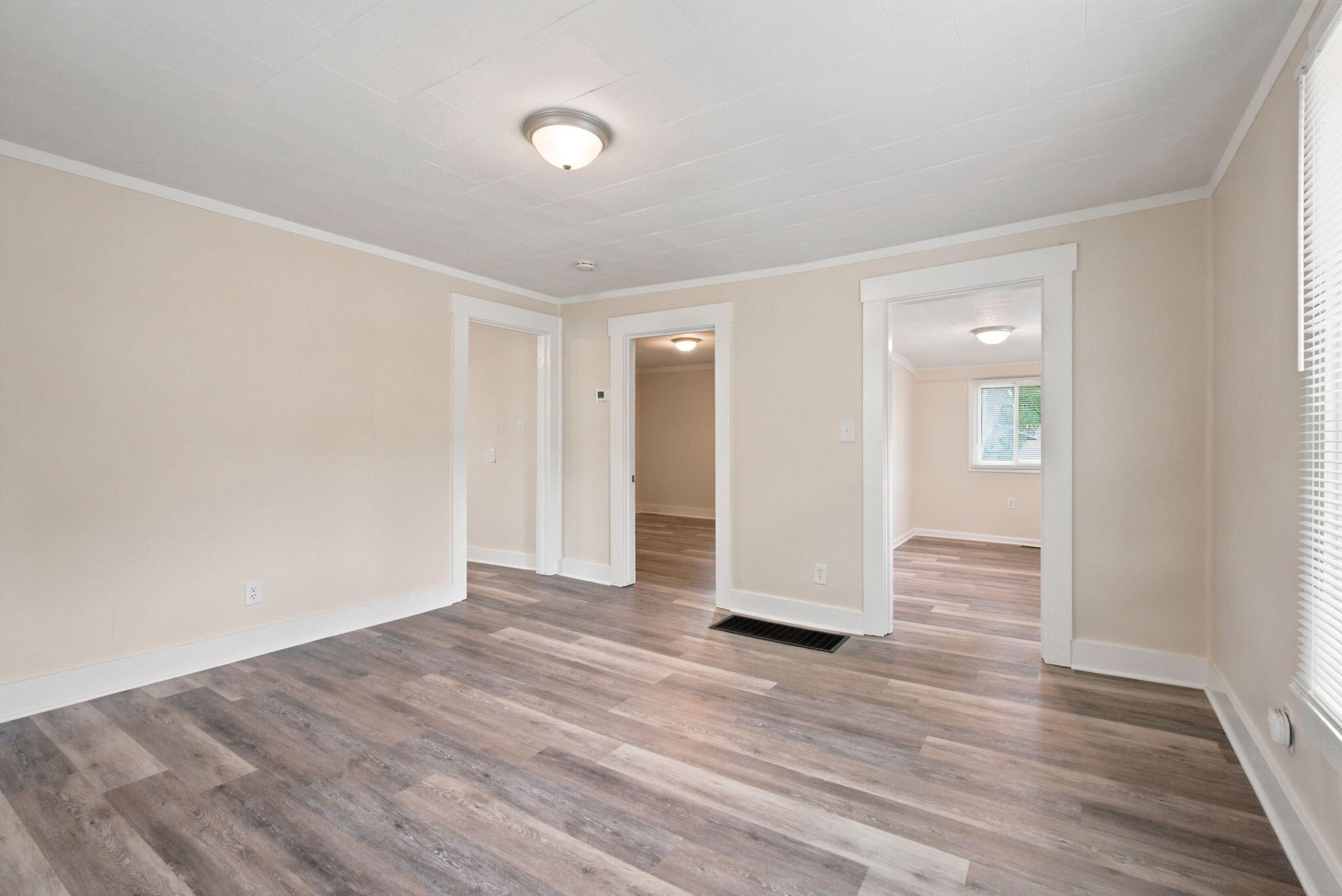 104 Broadway Avenue Property Photo 8