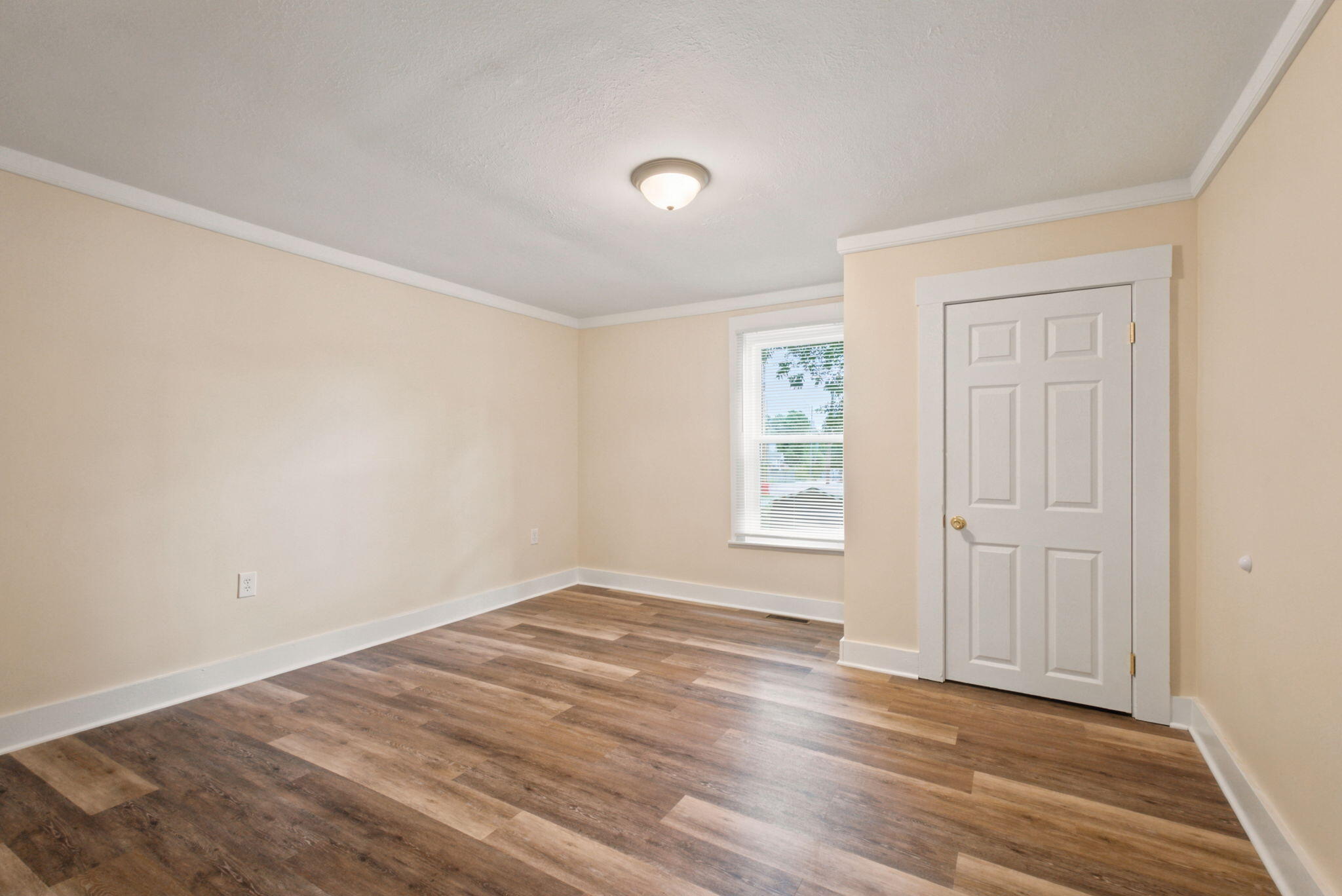 104 Broadway Avenue Property Photo 10