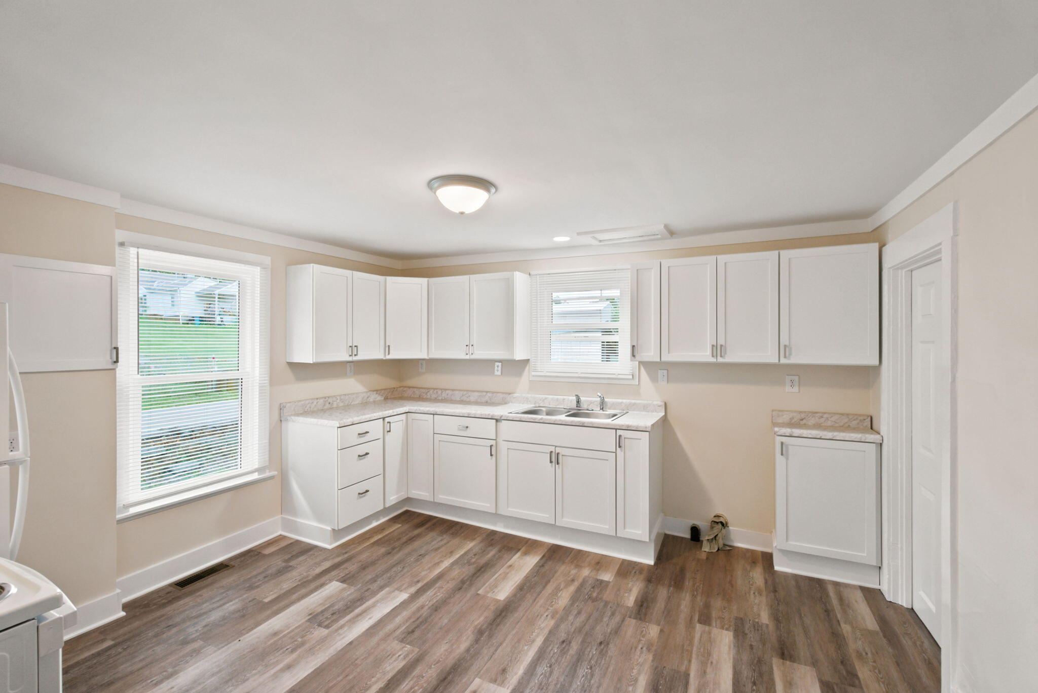 104 Broadway Avenue Property Photo 11