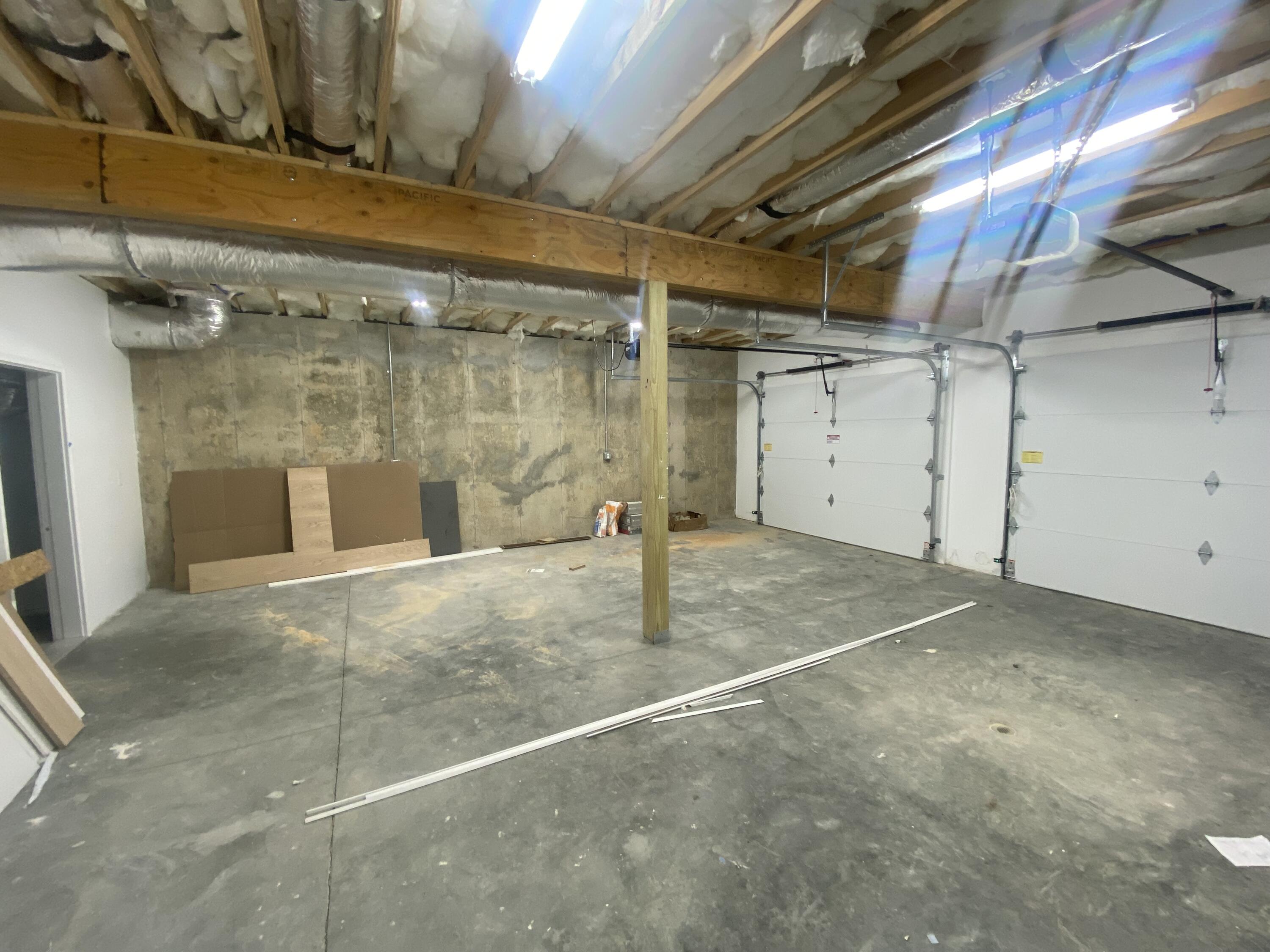 180 Crystal Creek Circle Property Photo 31
