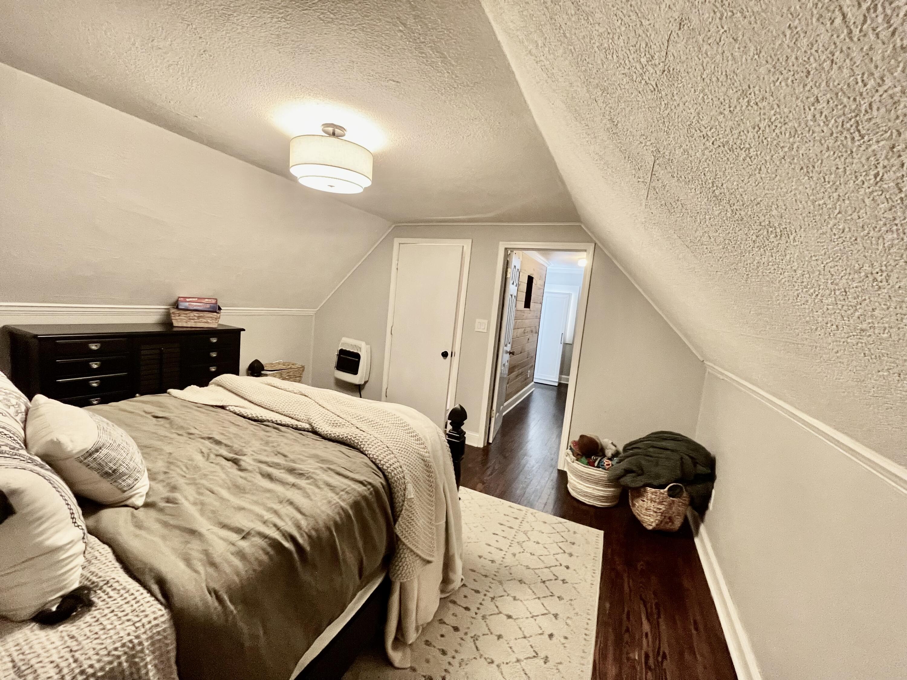 75 W Mclaughlin Avenue Property Photo 33