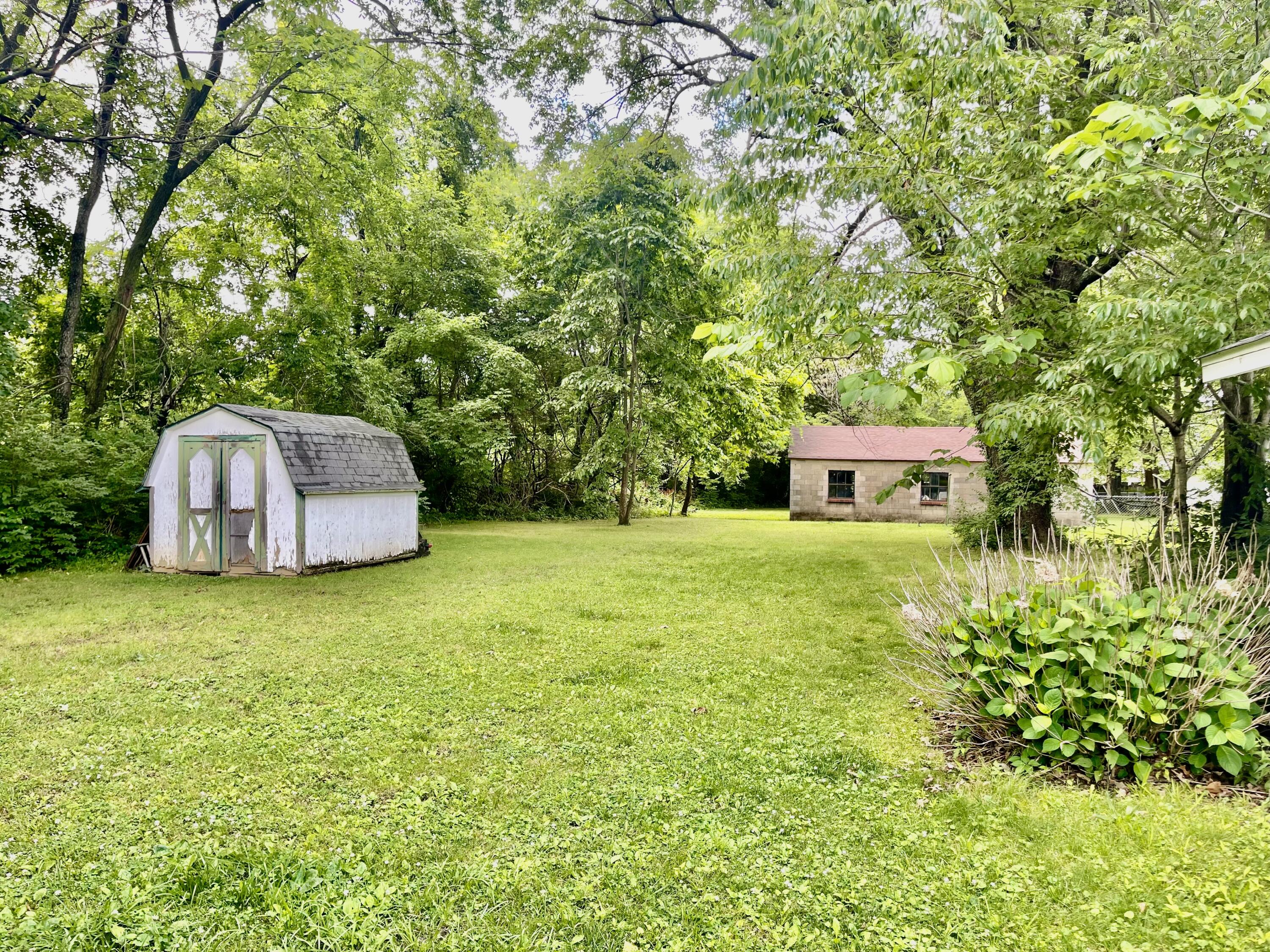 75 W Mclaughlin Avenue Property Photo 38