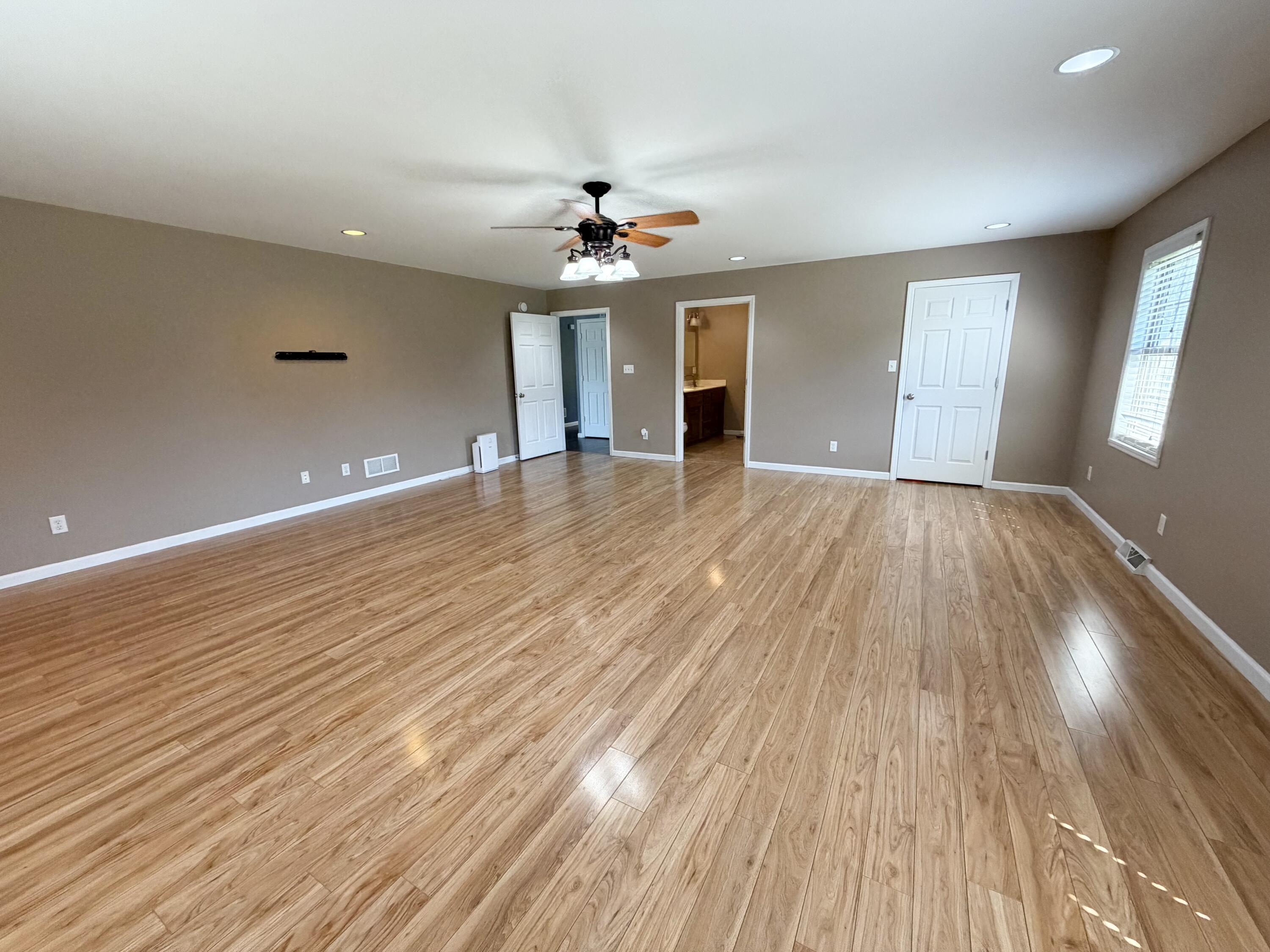 506 Ridgefield Drive Property Photo 12