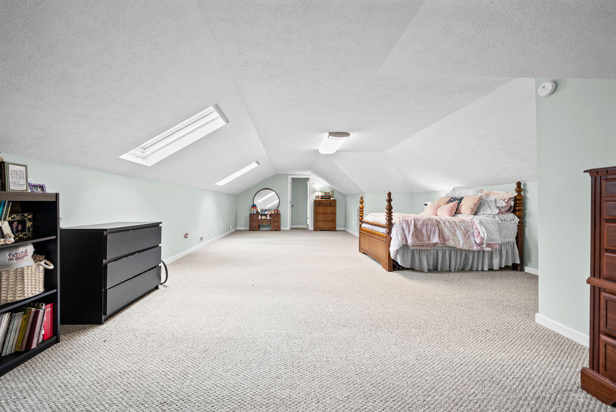 219 Fairfax Avenue Property Photo 43