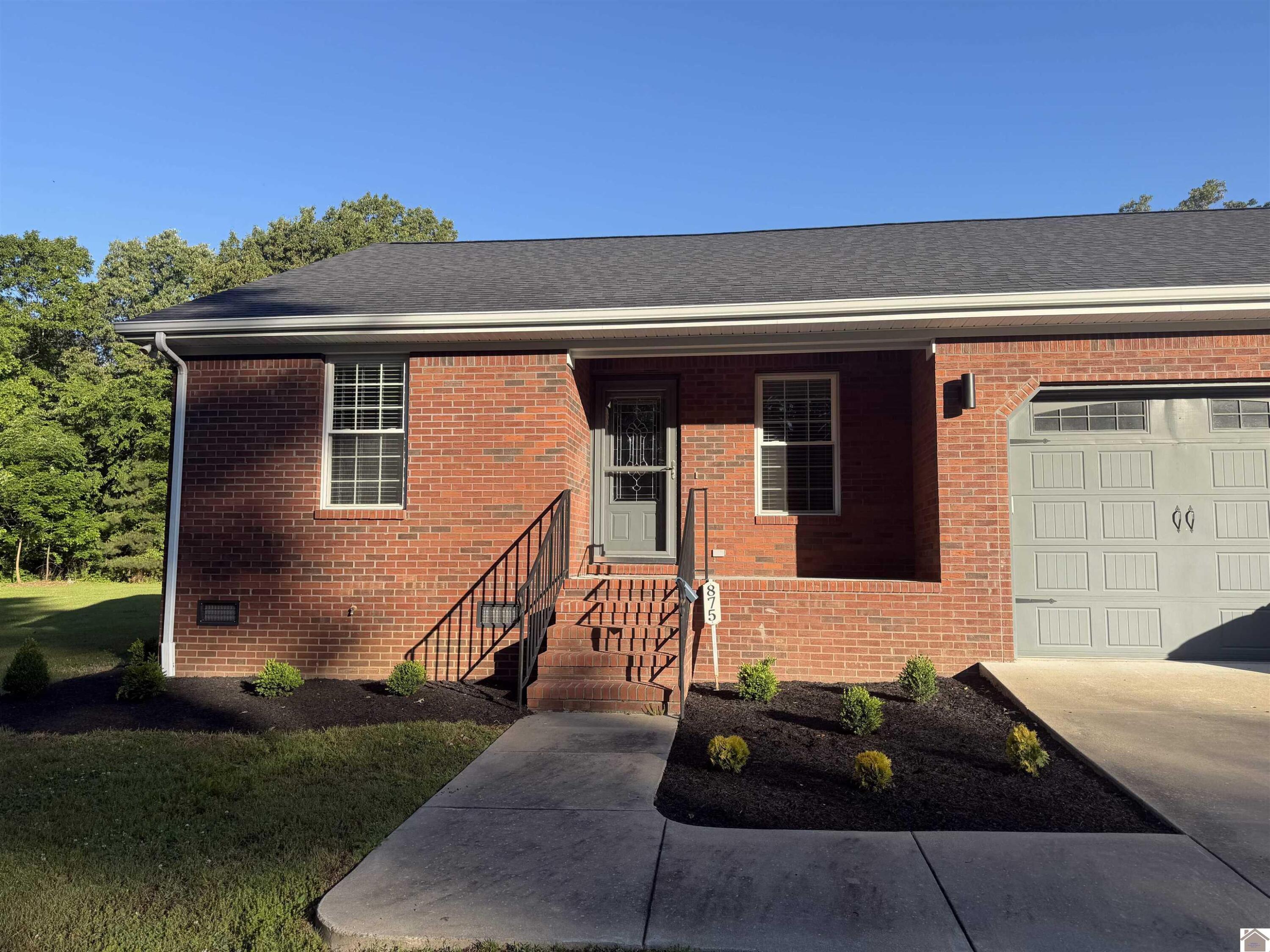 875 Mayfield Metropolis Road Property Photo 2