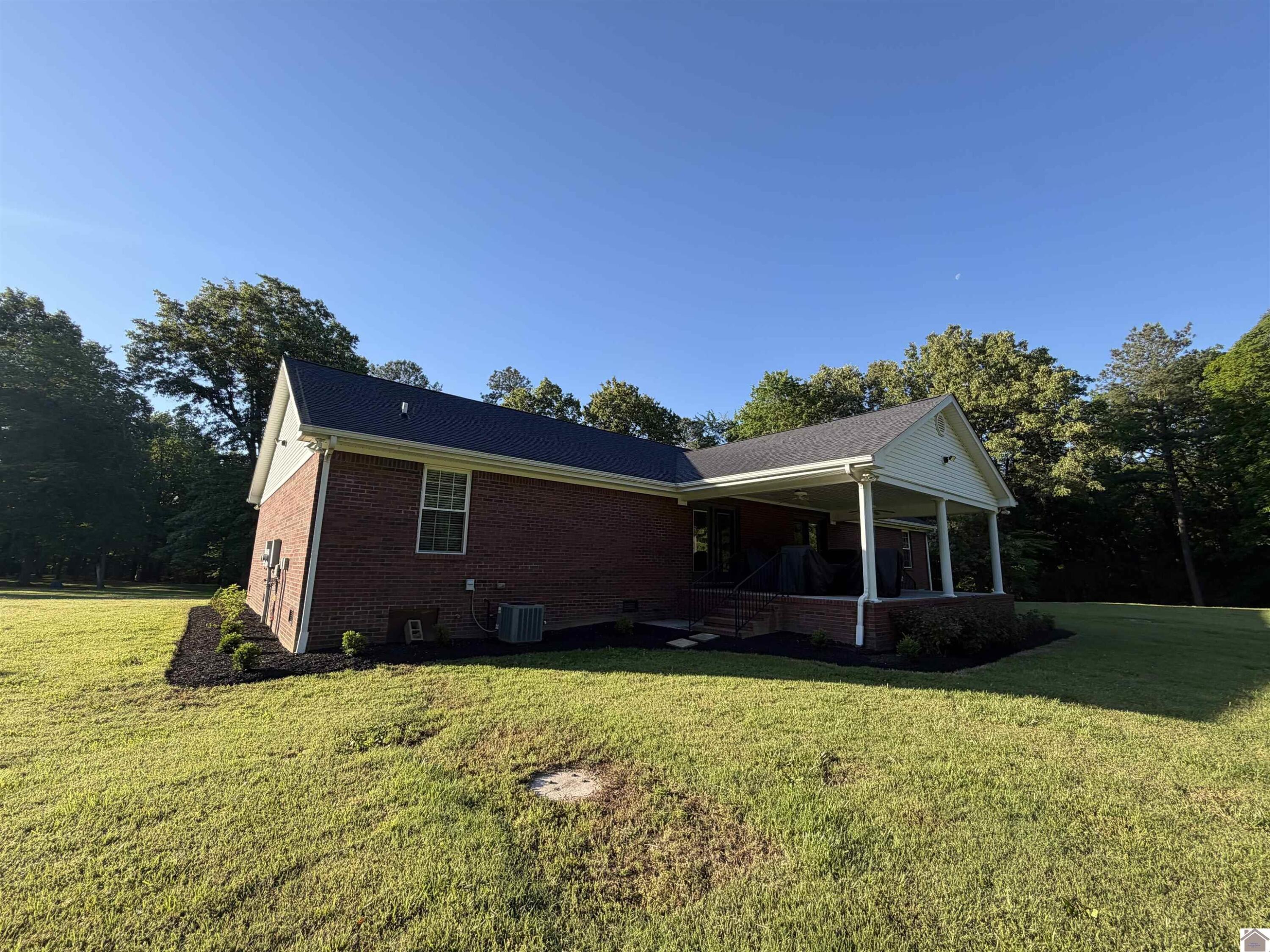 875 Mayfield Metropolis Road Property Photo 6