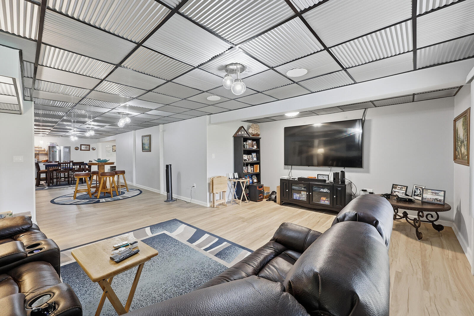 1594 Fox Creek Road Property Photo 4