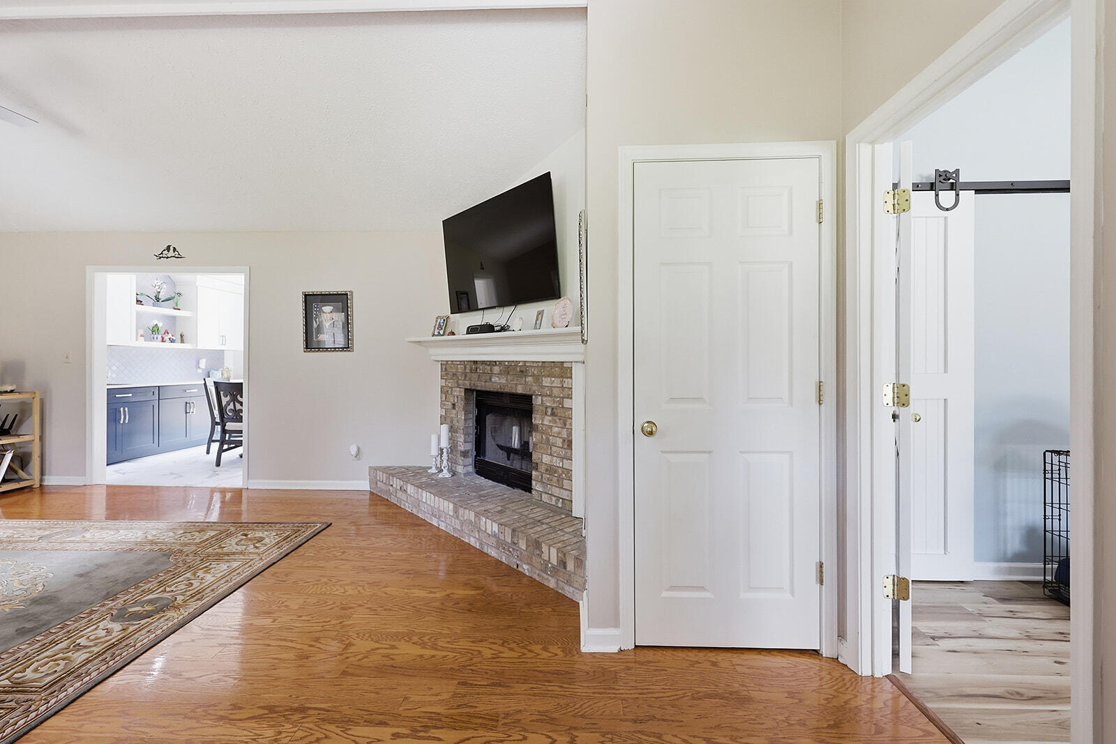 1594 Fox Creek Road Property Photo 6