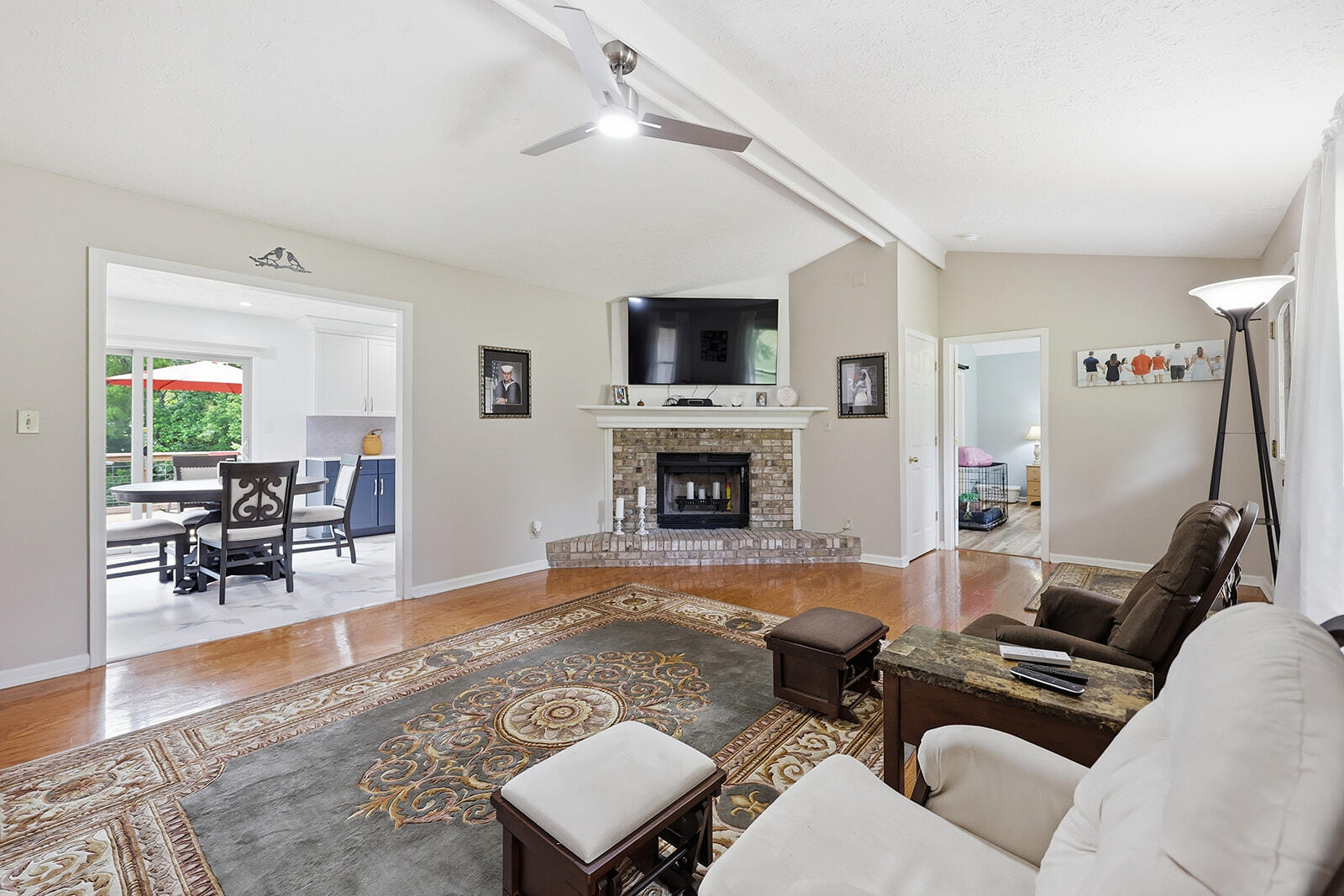 1594 Fox Creek Road Property Photo 9
