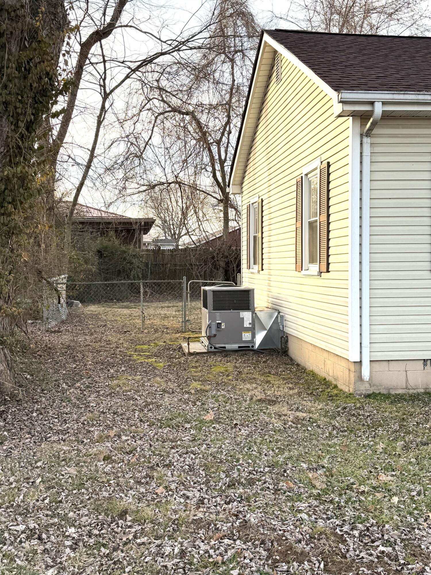 603 Glass Lane Property Photo 11
