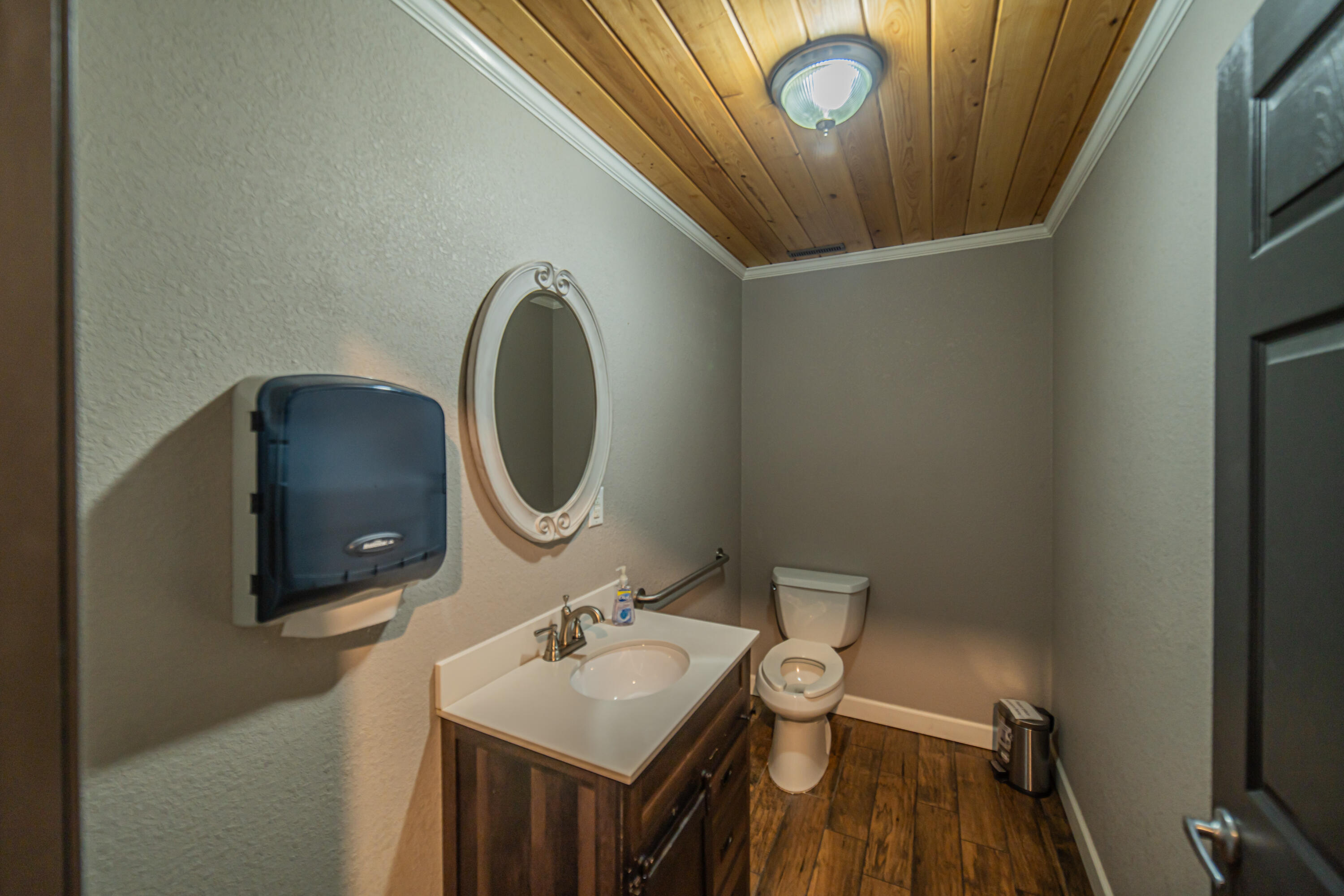 71 Commerce Drive Property Photo 26