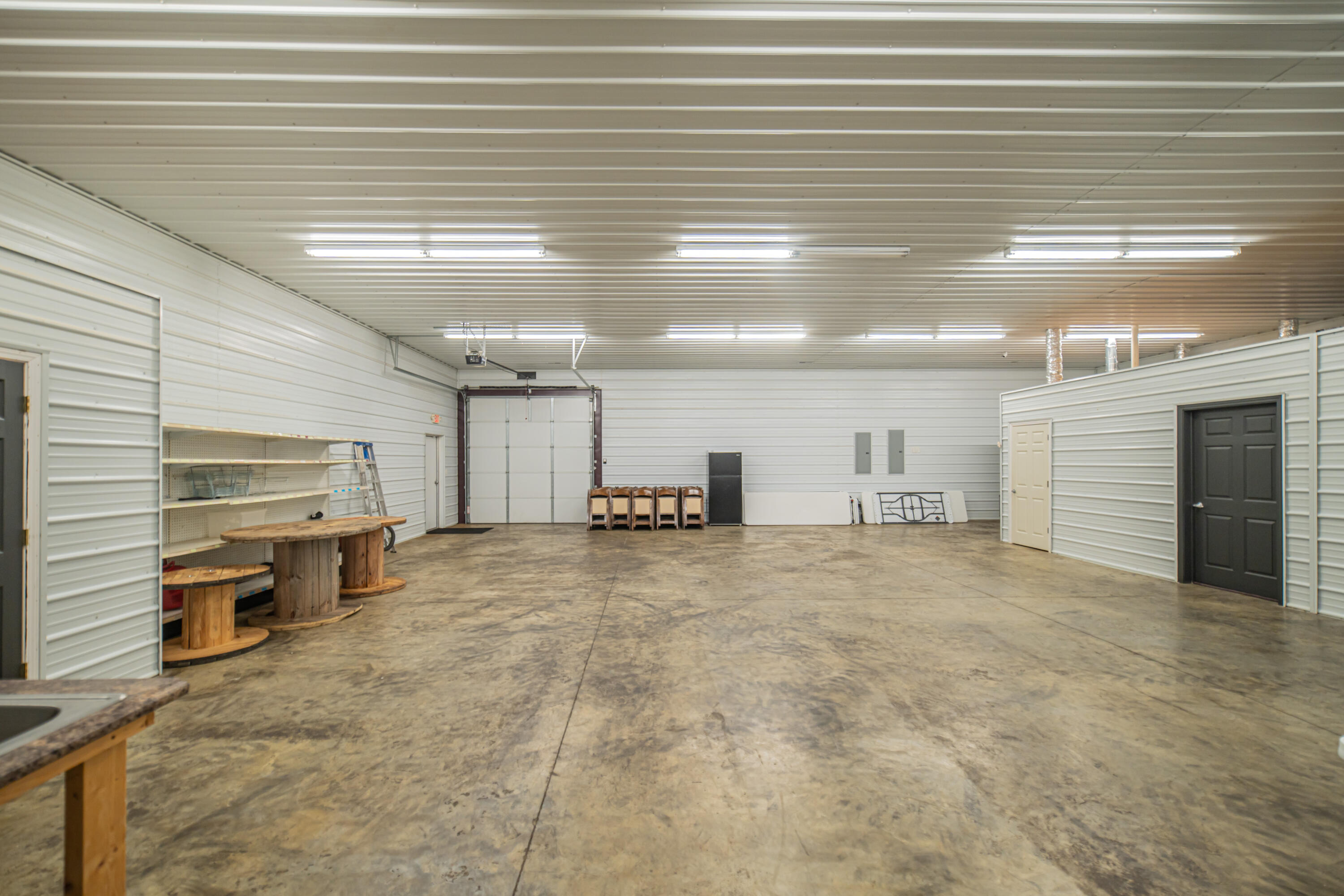 71 Commerce Drive Property Photo 40