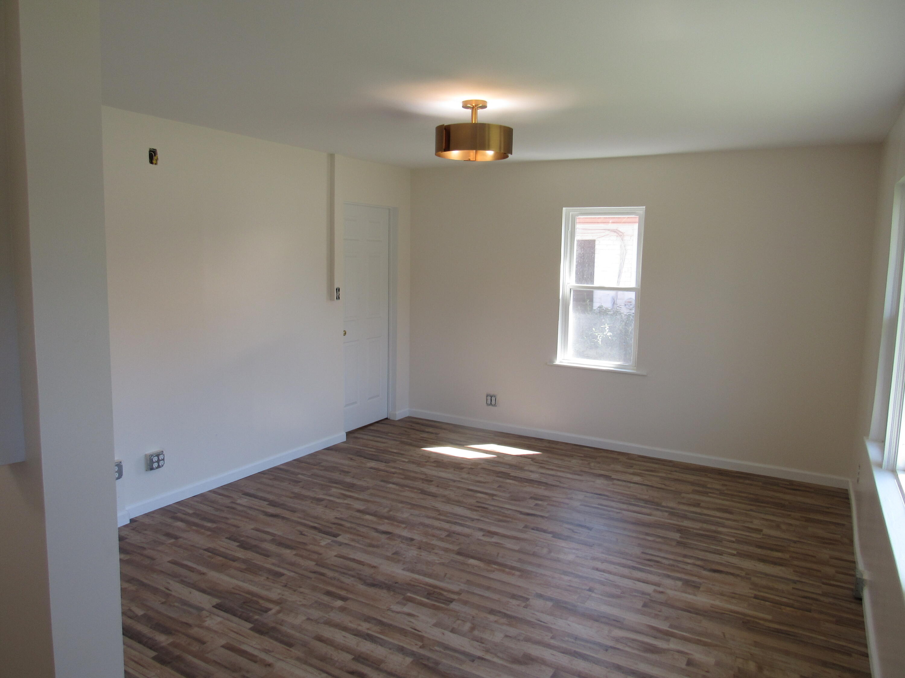 2607 Jackson Street Property Photo 4