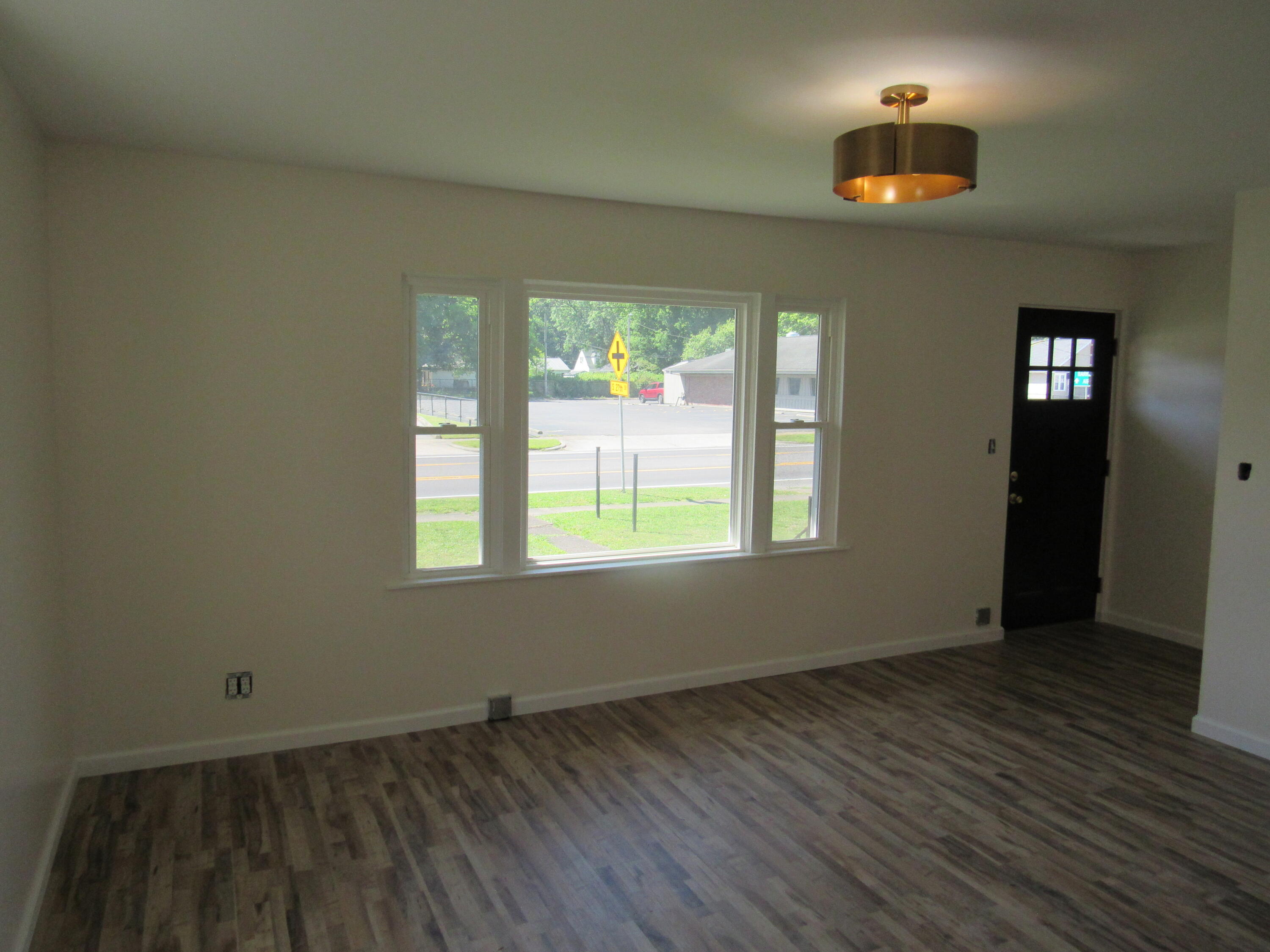 2607 Jackson Street Property Photo 5