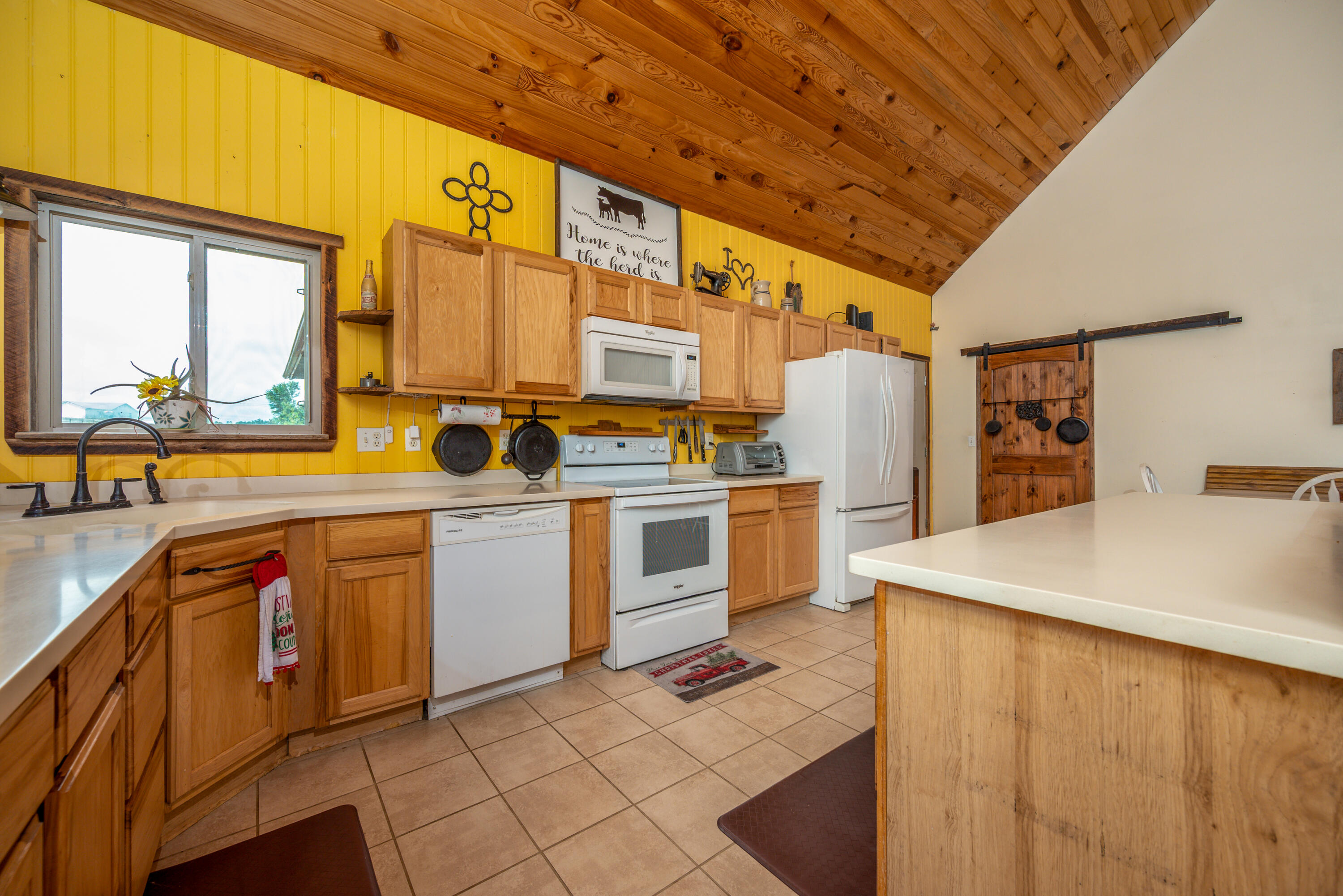 575 Ellington Loop Road Property Photo 16
