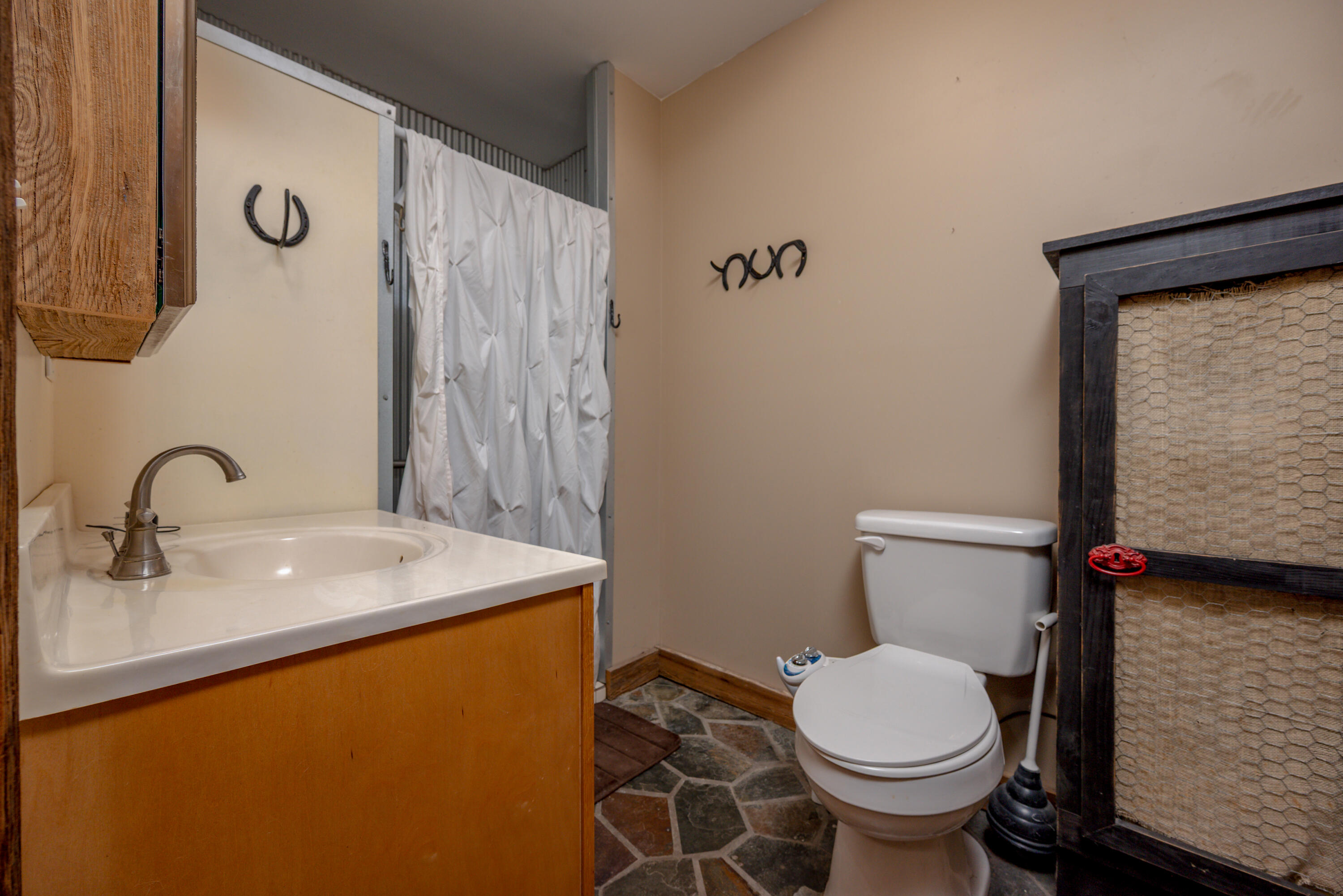 575 Ellington Loop Road Property Photo 30