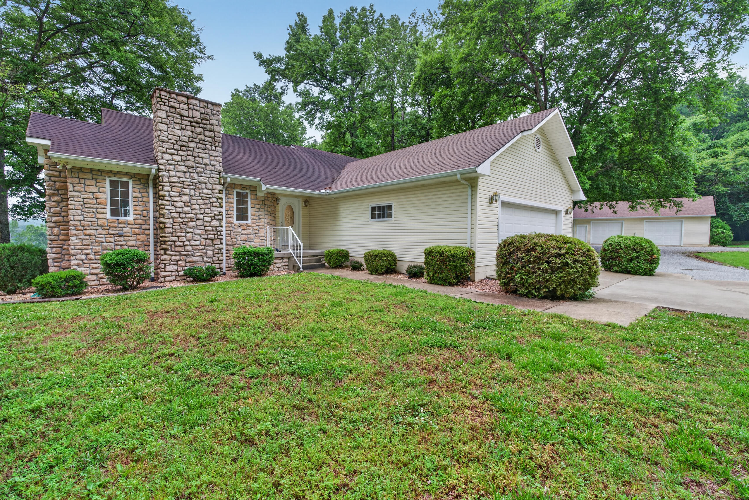 85 Boone Drive Property Photo 4