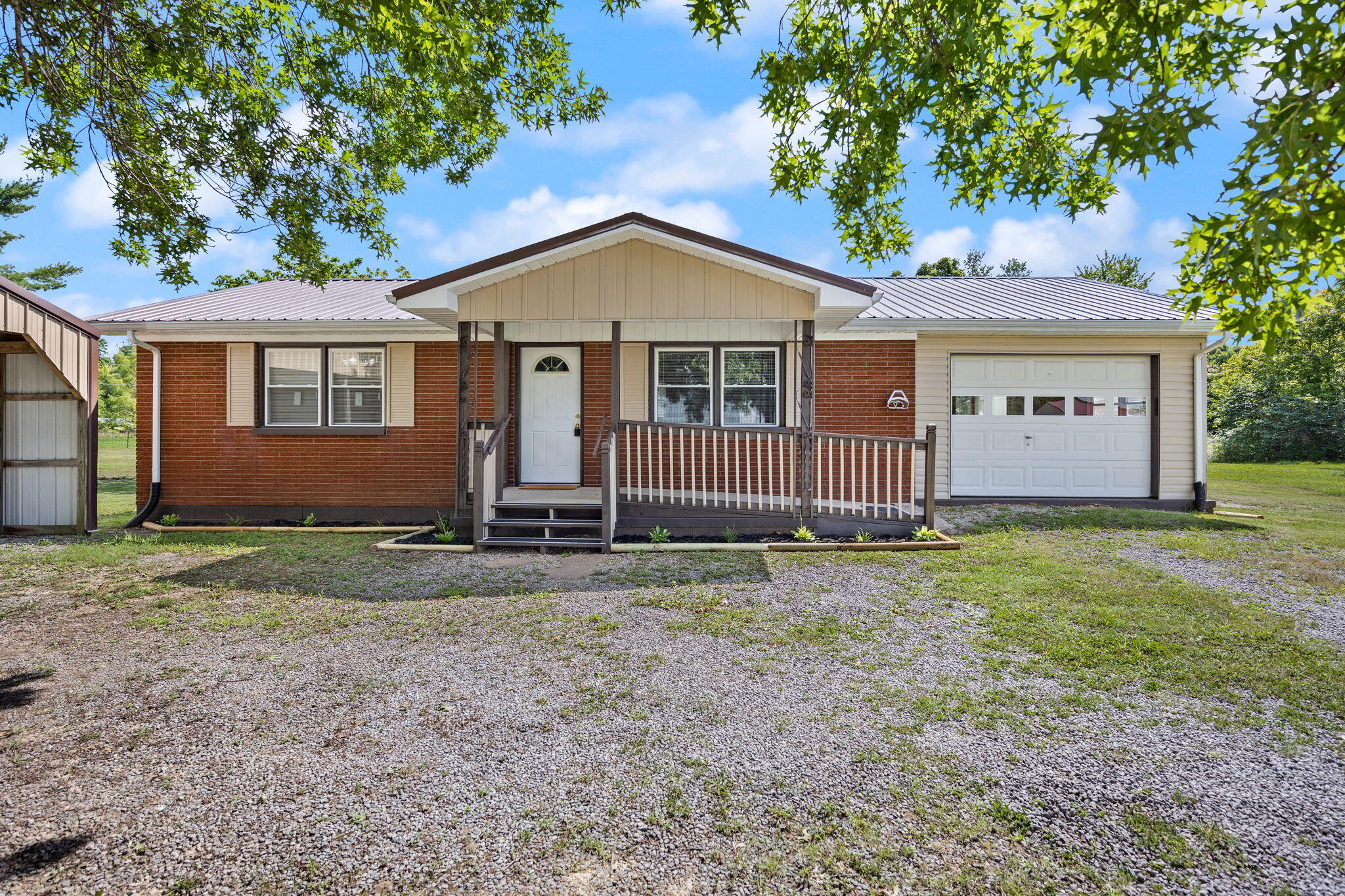 660 Highway 1383 Property Photo 1