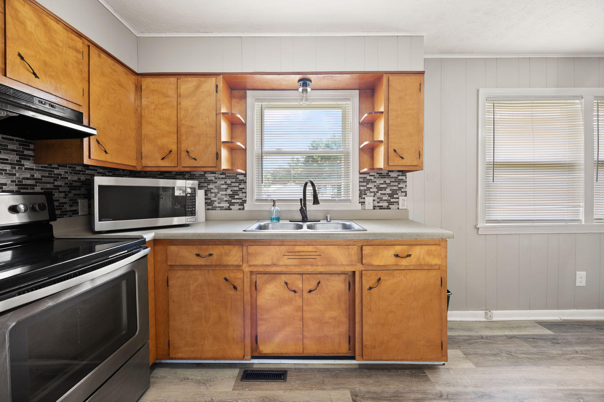 660 Highway 1383 Property Photo 11