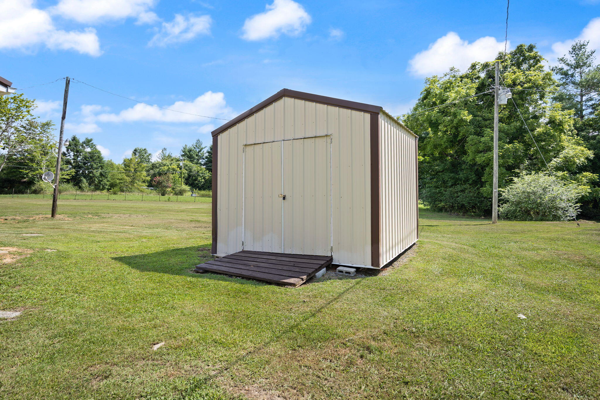 660 Highway 1383 Property Photo 34
