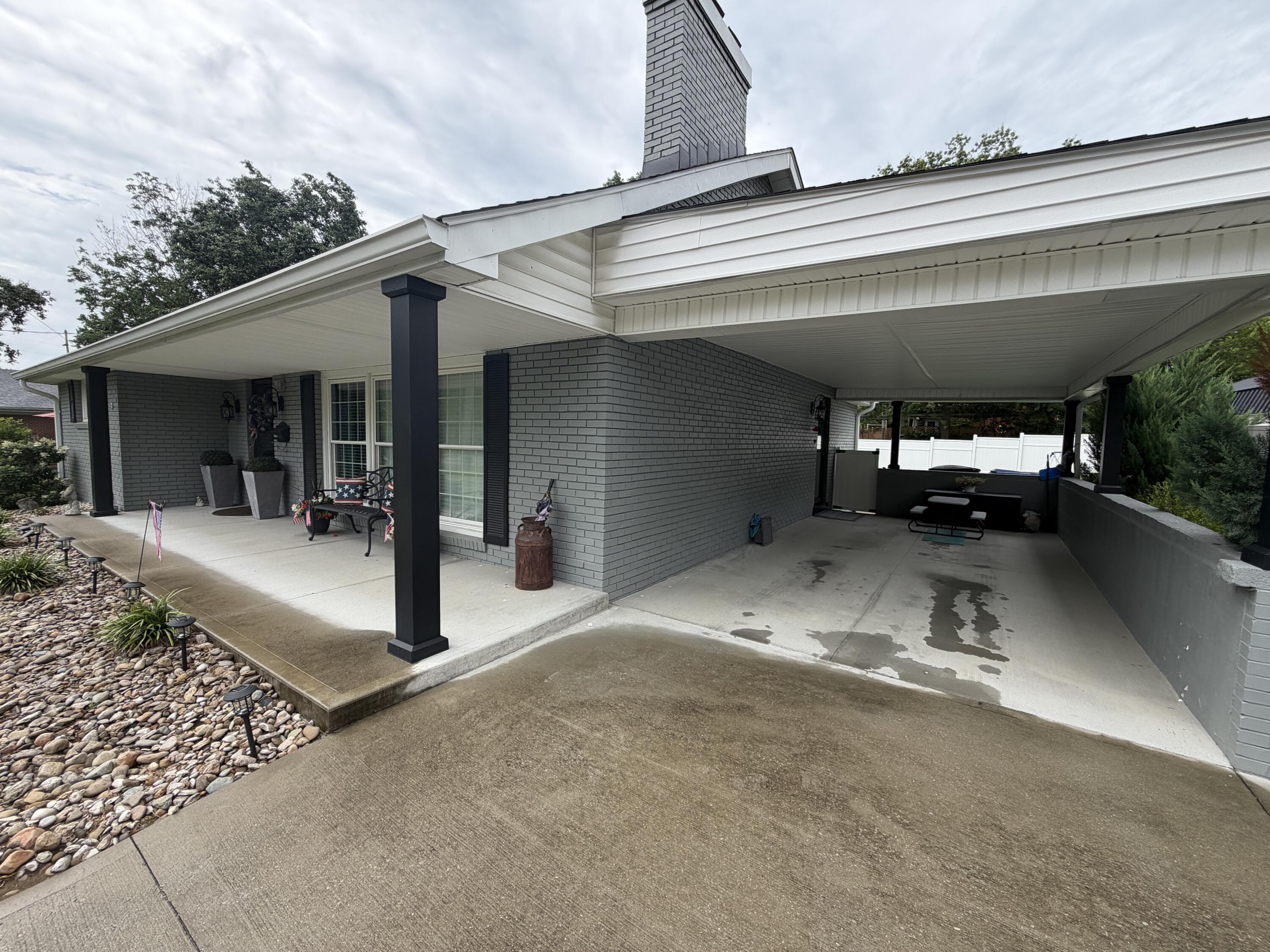 15 Moundale Avenue Property Photo 4