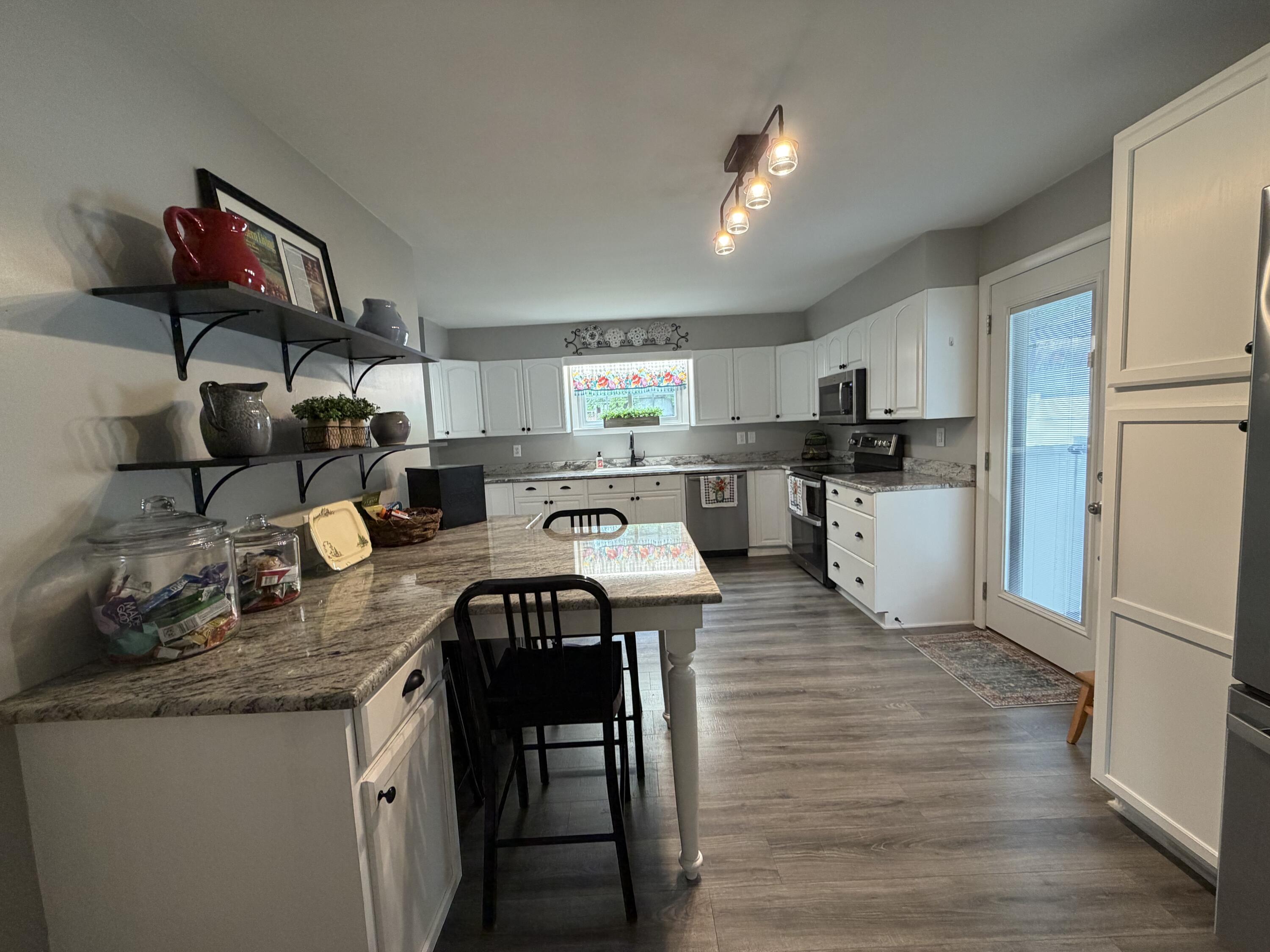 15 Moundale Avenue Property Photo 16