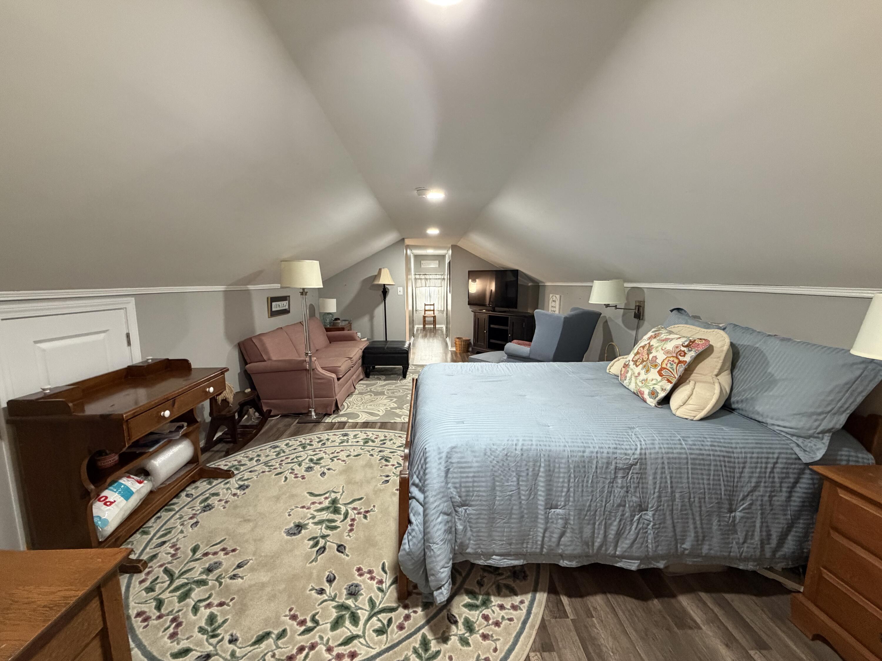 15 Moundale Avenue Property Photo 42