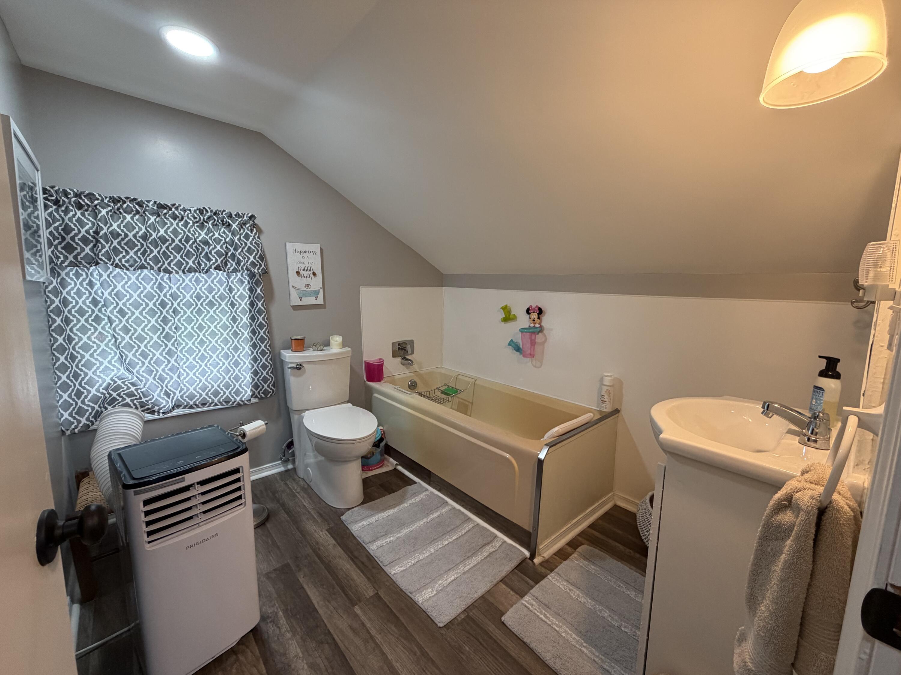 15 Moundale Avenue Property Photo 44