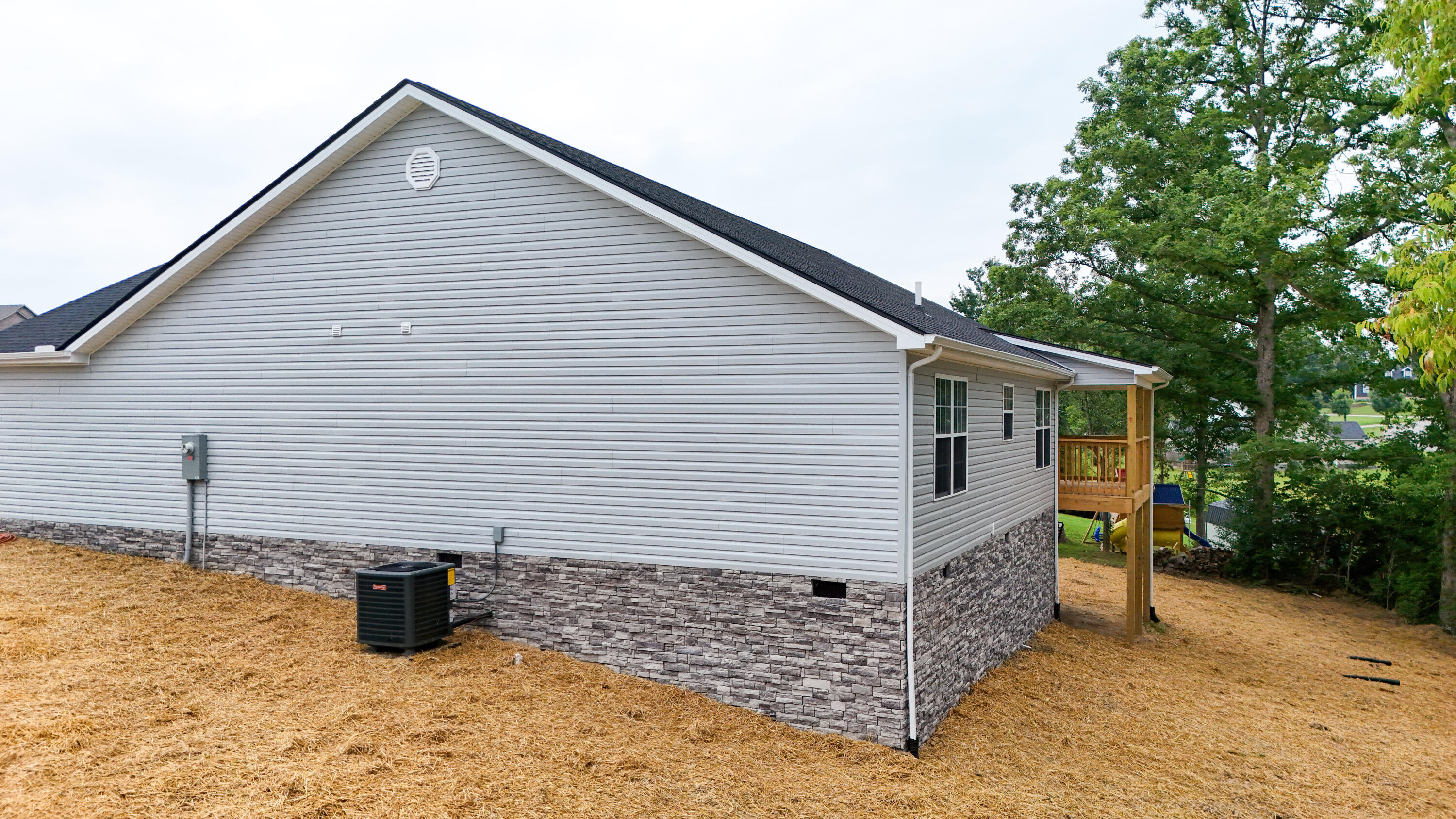 132 Sterlyn Drive Property Photo 4