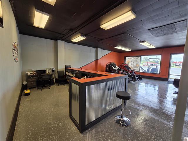 3515 Clarks River Road Property Photo 6