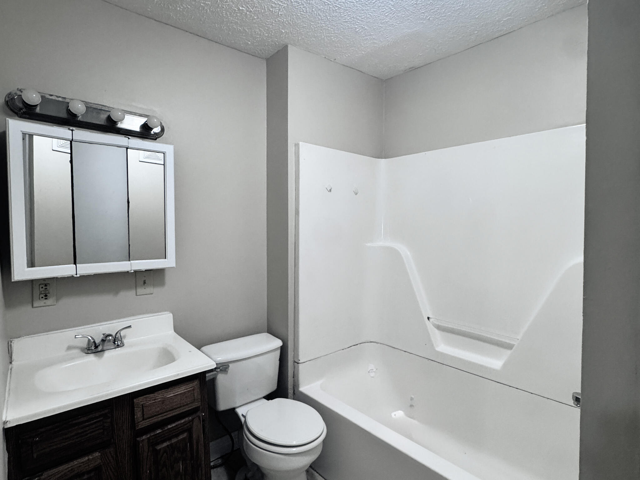 118 Langdon Street Property Photo 7
