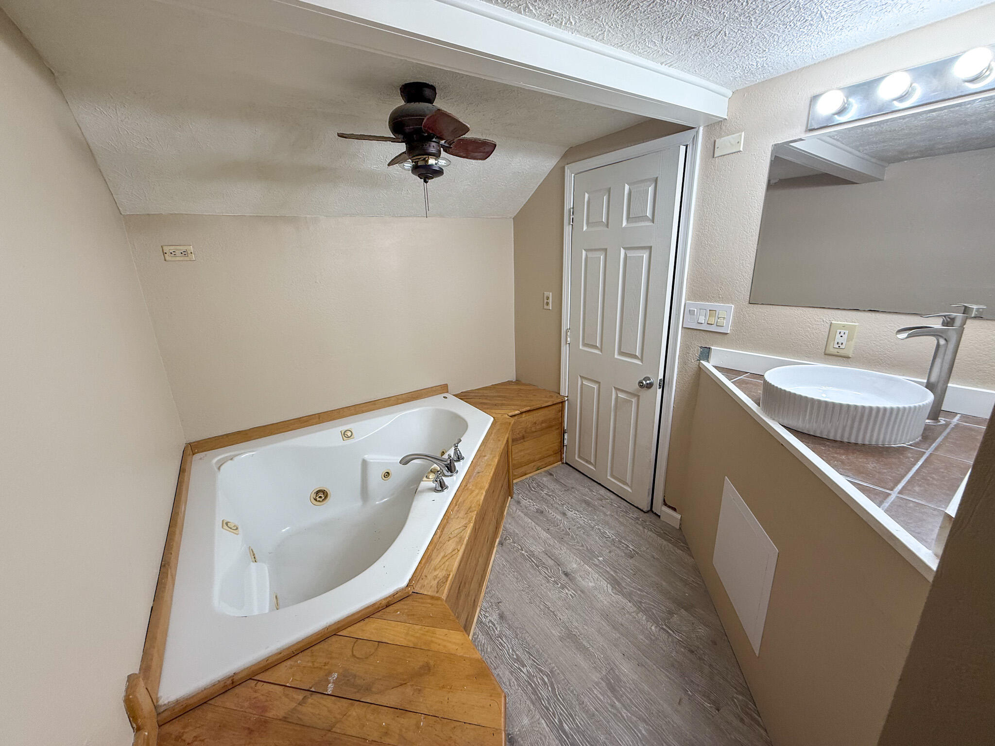 118 Langdon Street Property Photo 11
