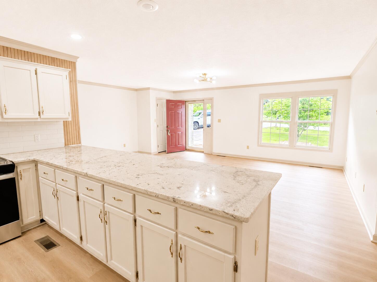 70 Dustin Lane Property Photo 4