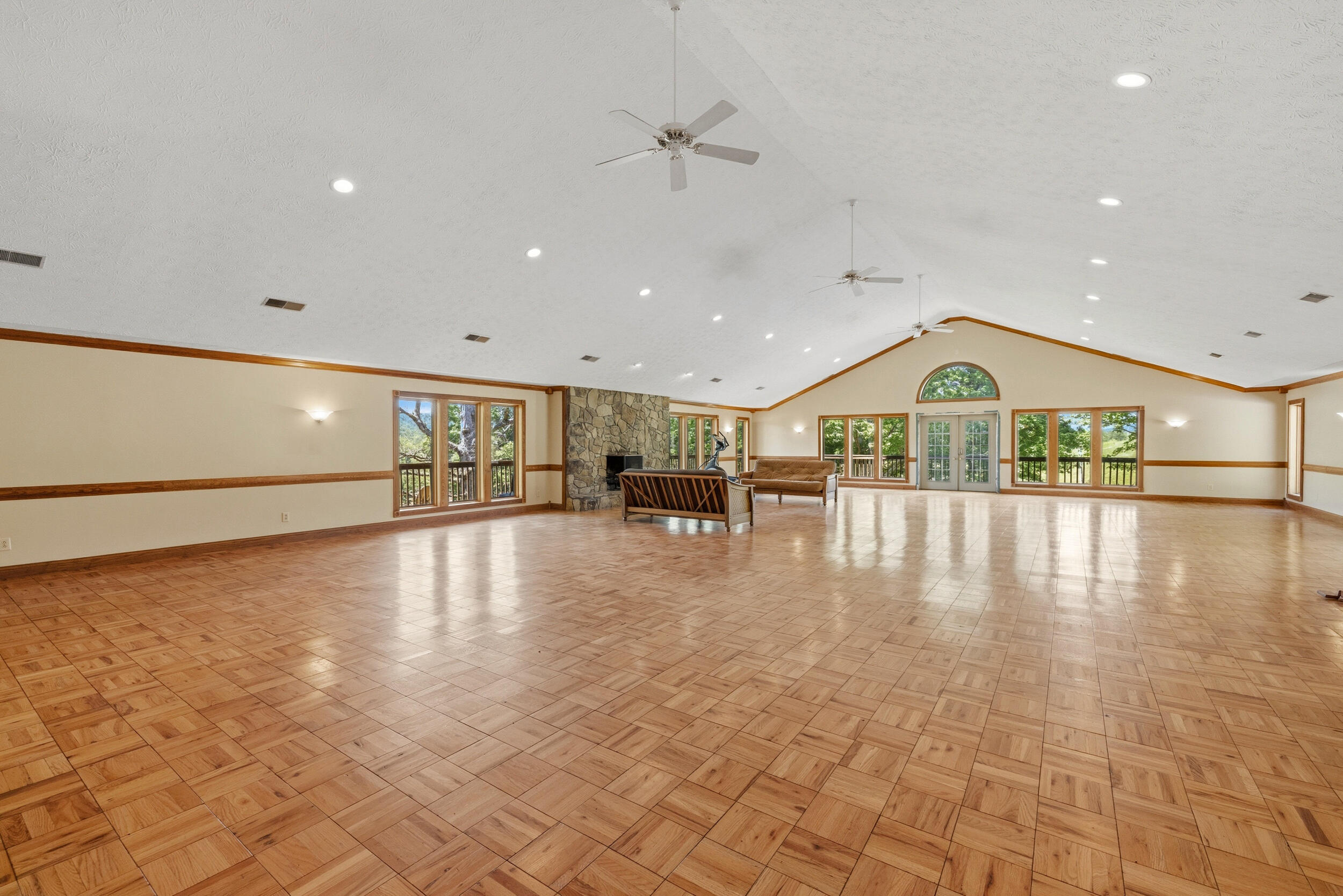 400 Clearfork Road Property Photo 26