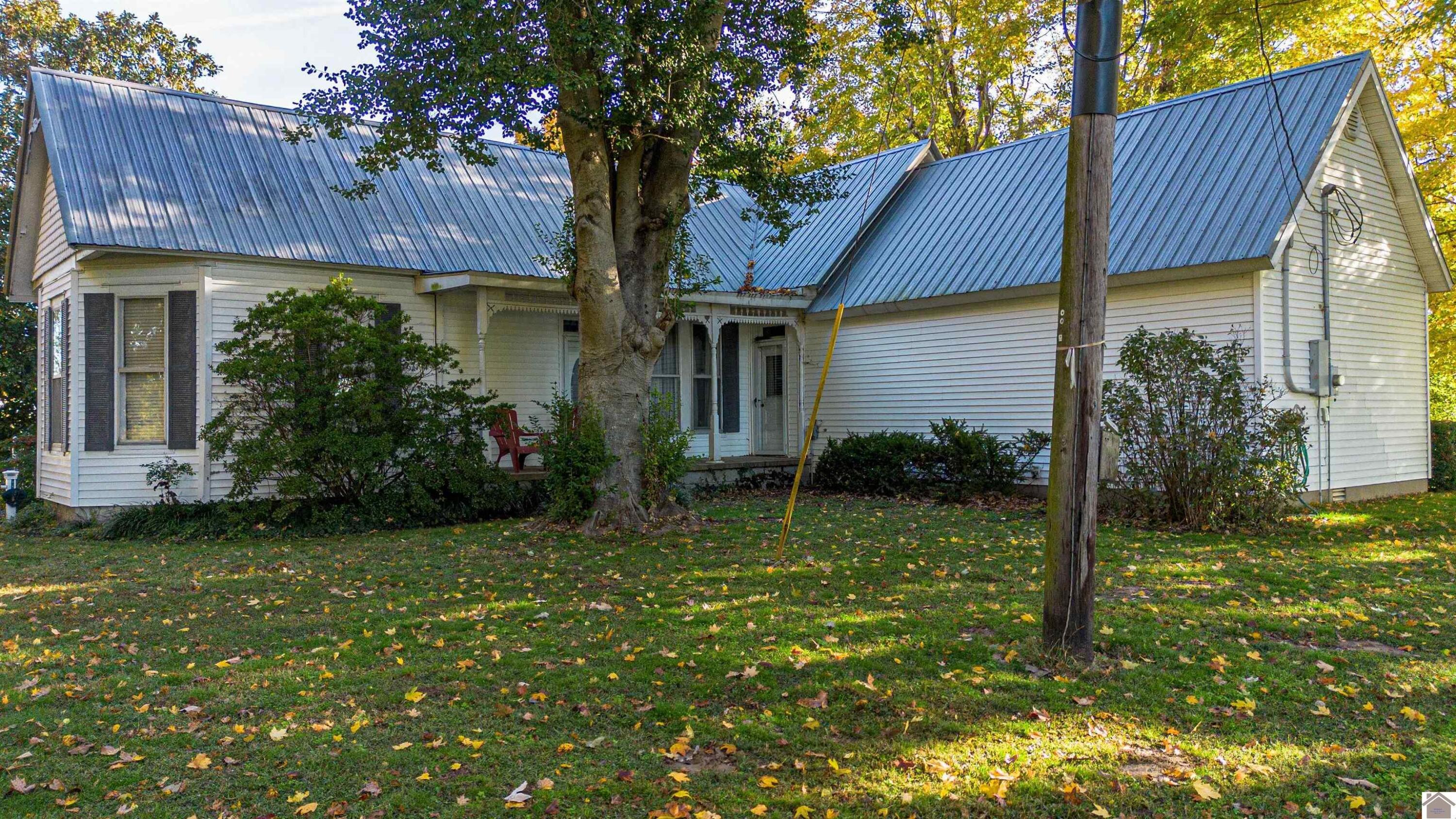 796 State Route 1772 Property Photo 5
