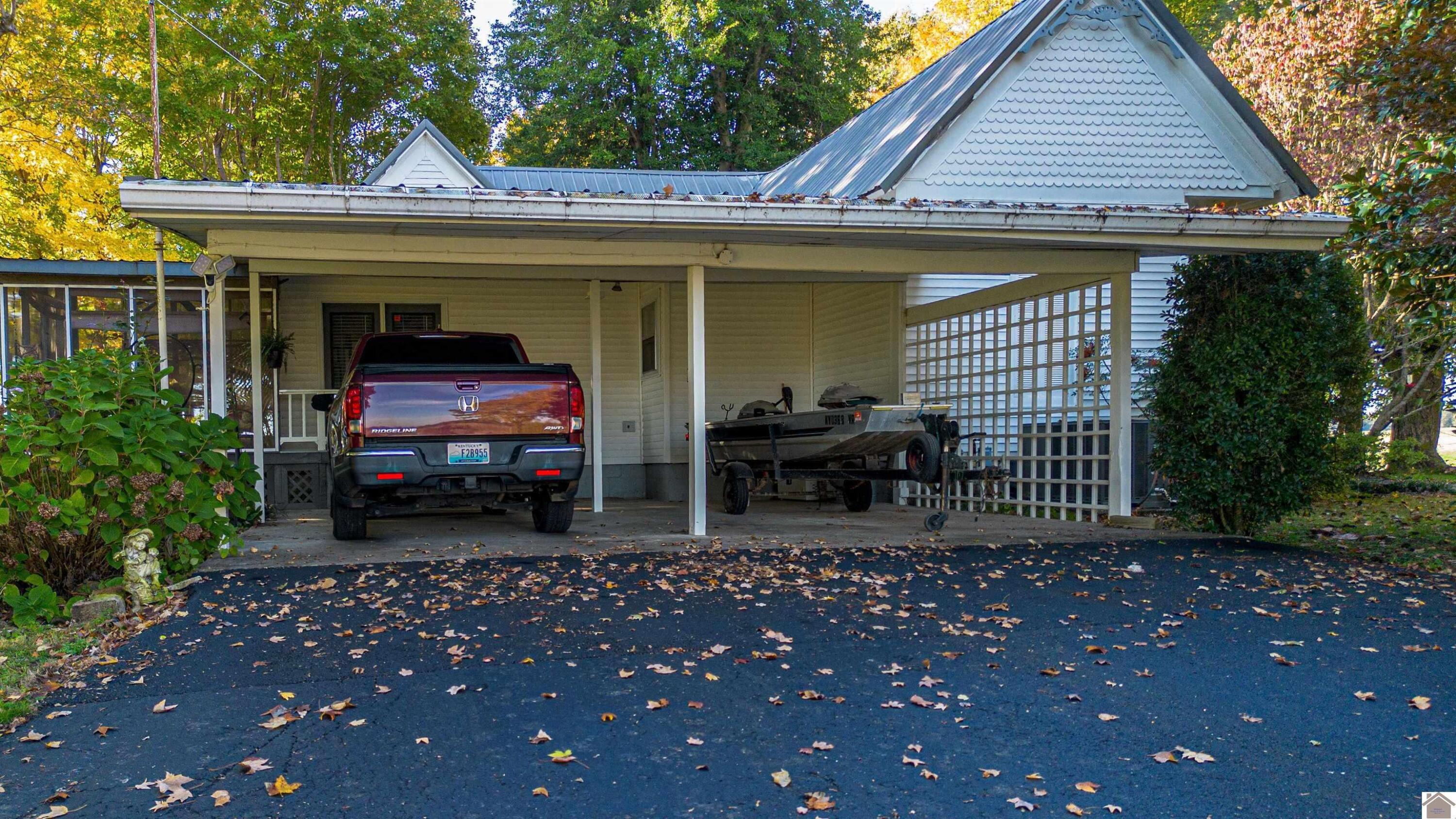 796 State Route 1772 Property Photo 6
