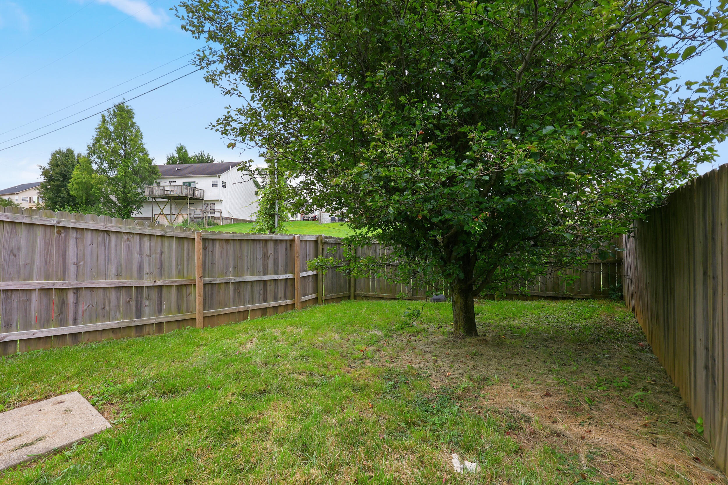 410 John Sutherland Drive Property Photo 23