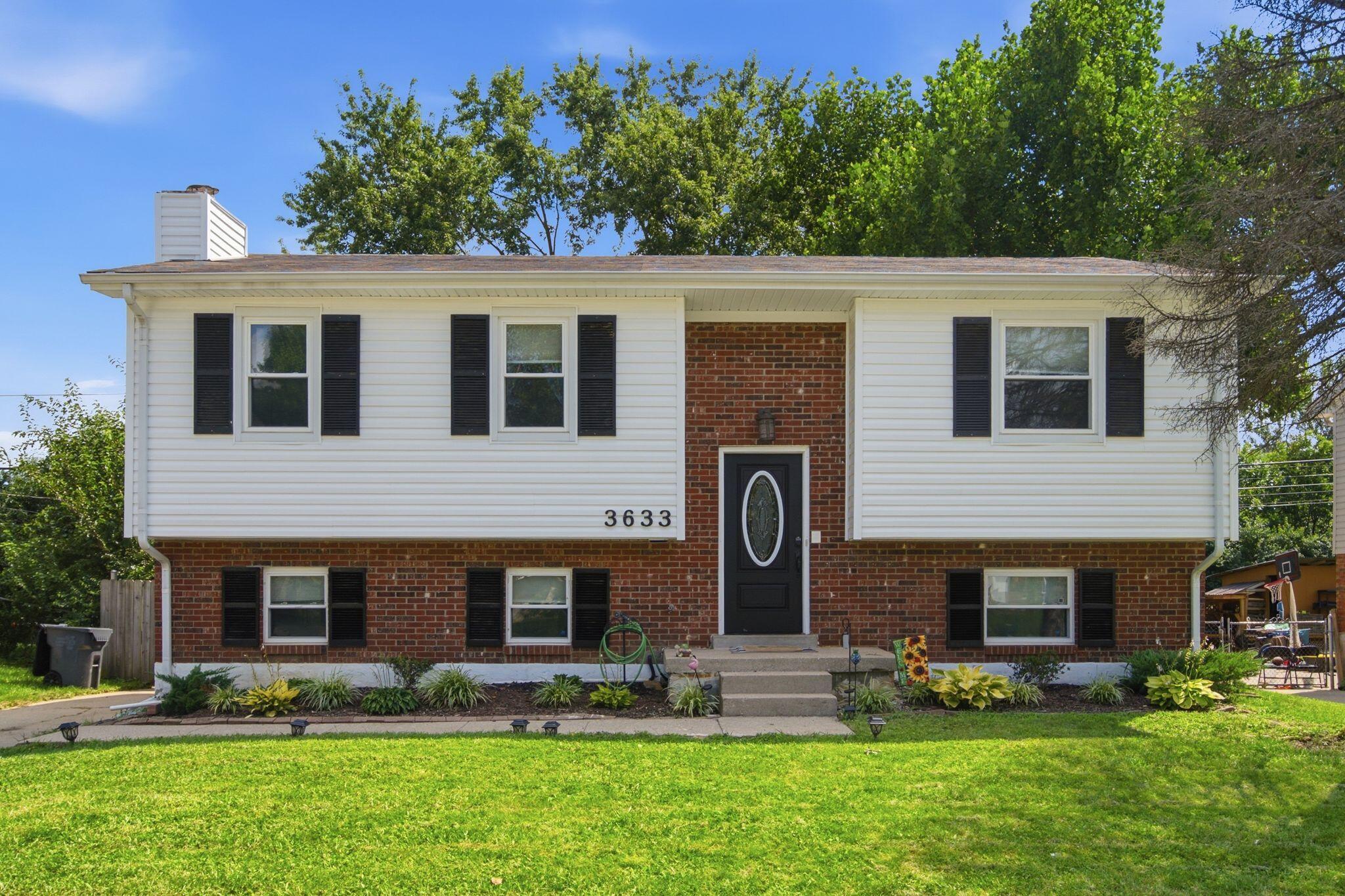 3633 Sundart Drive Property Photo 4