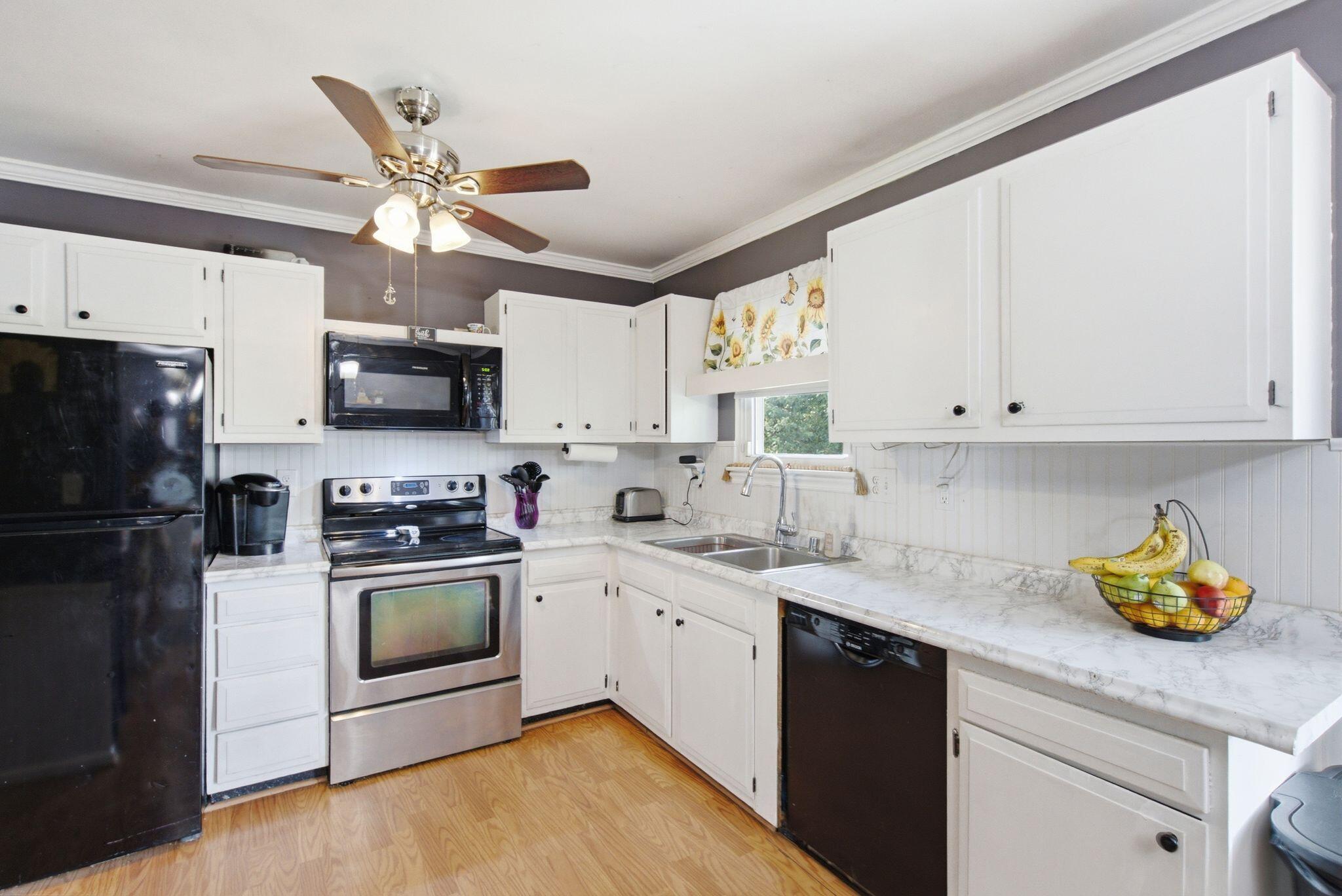 3633 Sundart Drive Property Photo 14