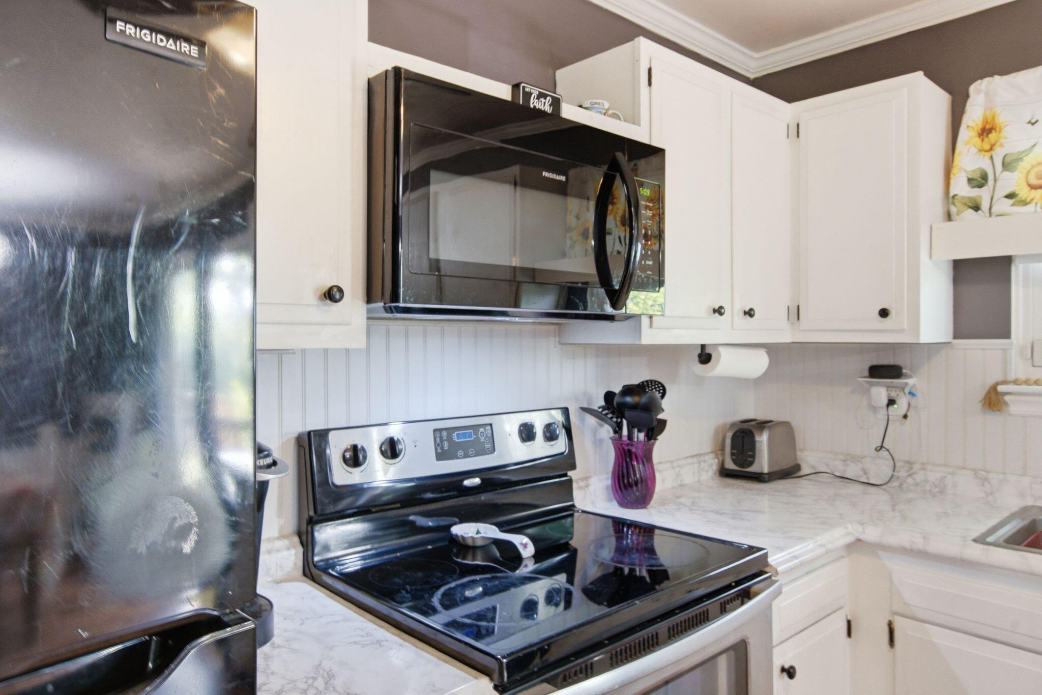 3633 Sundart Drive Property Photo 17