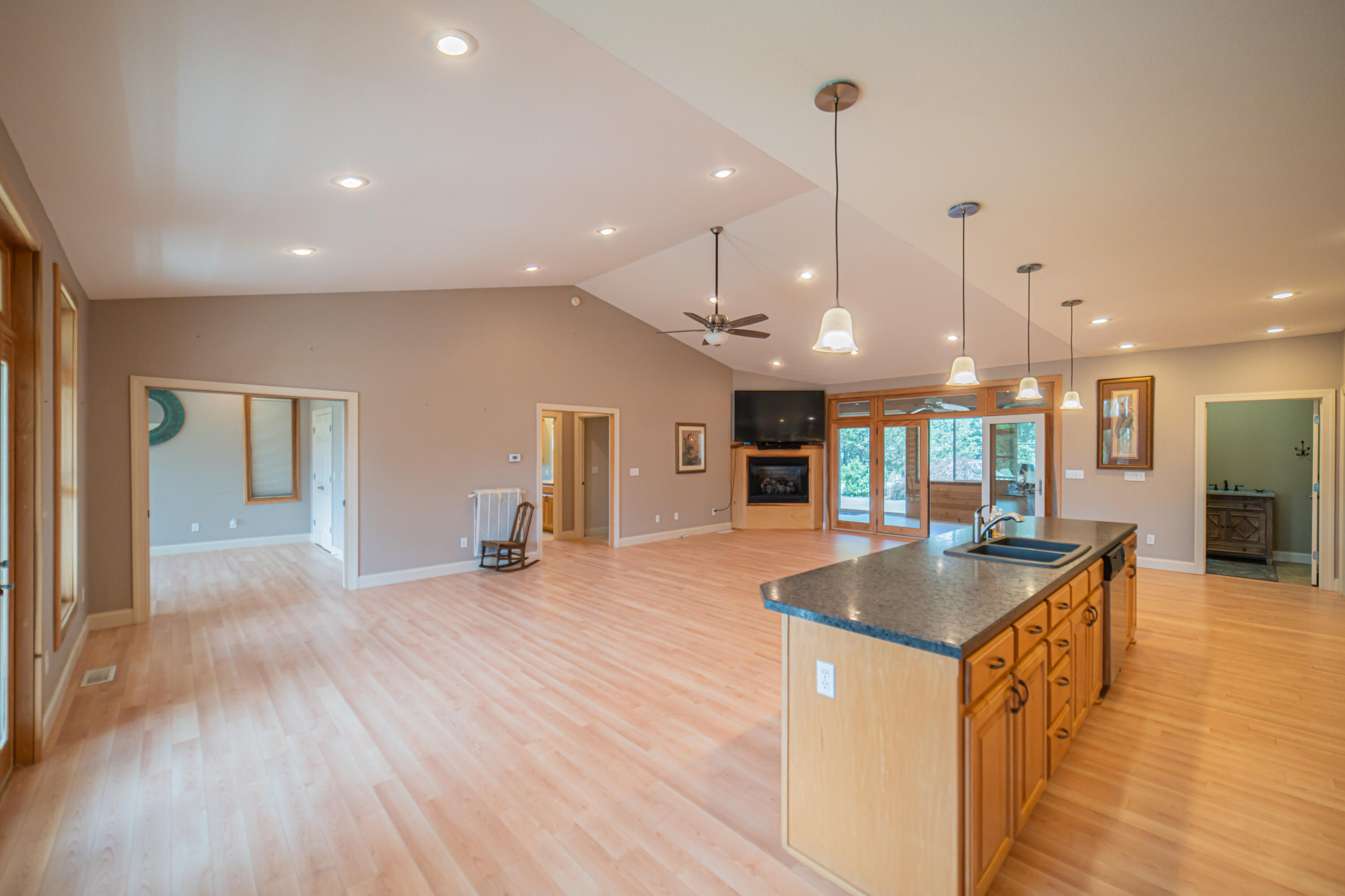 237 Knottingham Drive Property Photo 2