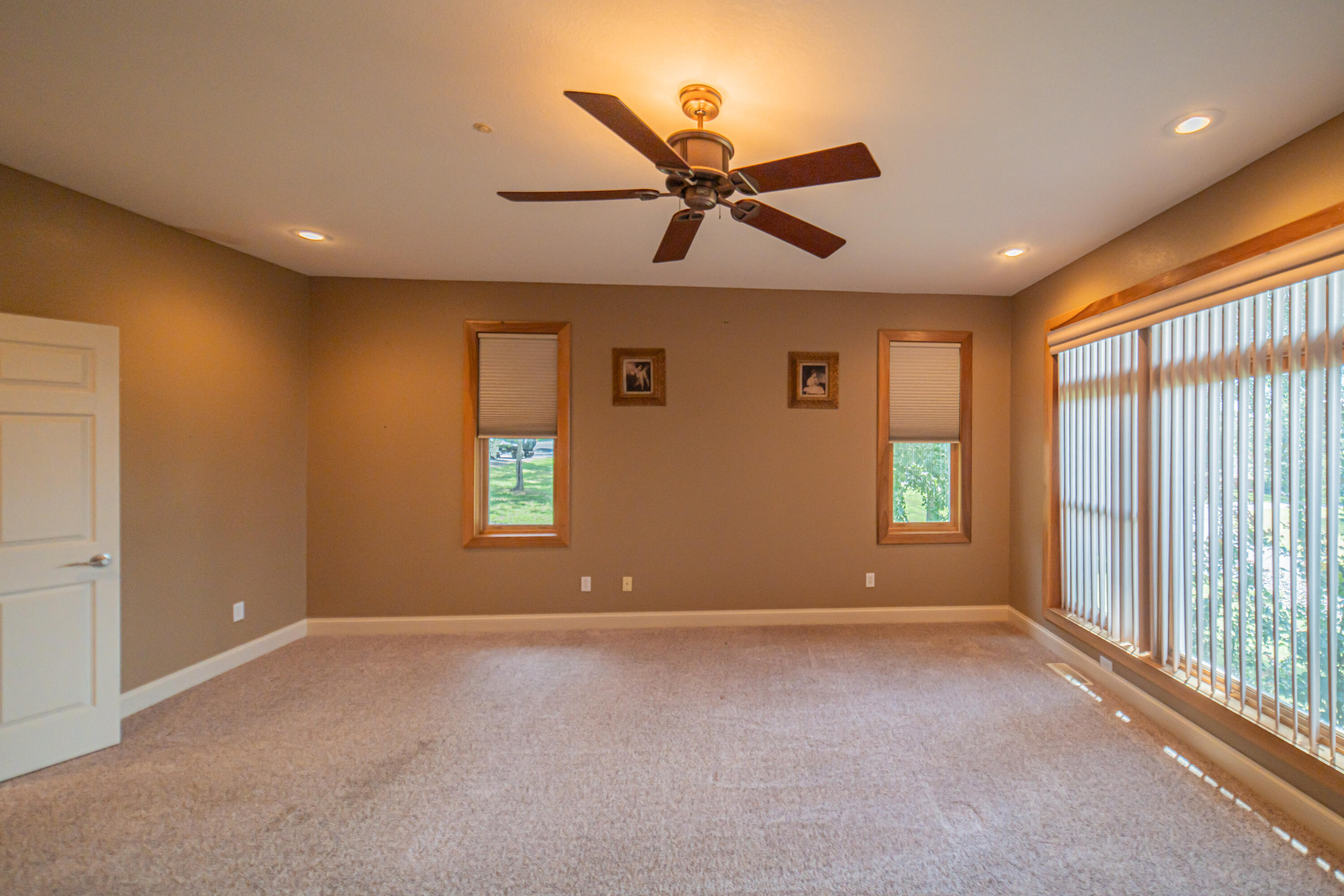 237 Knottingham Drive Property Photo 8