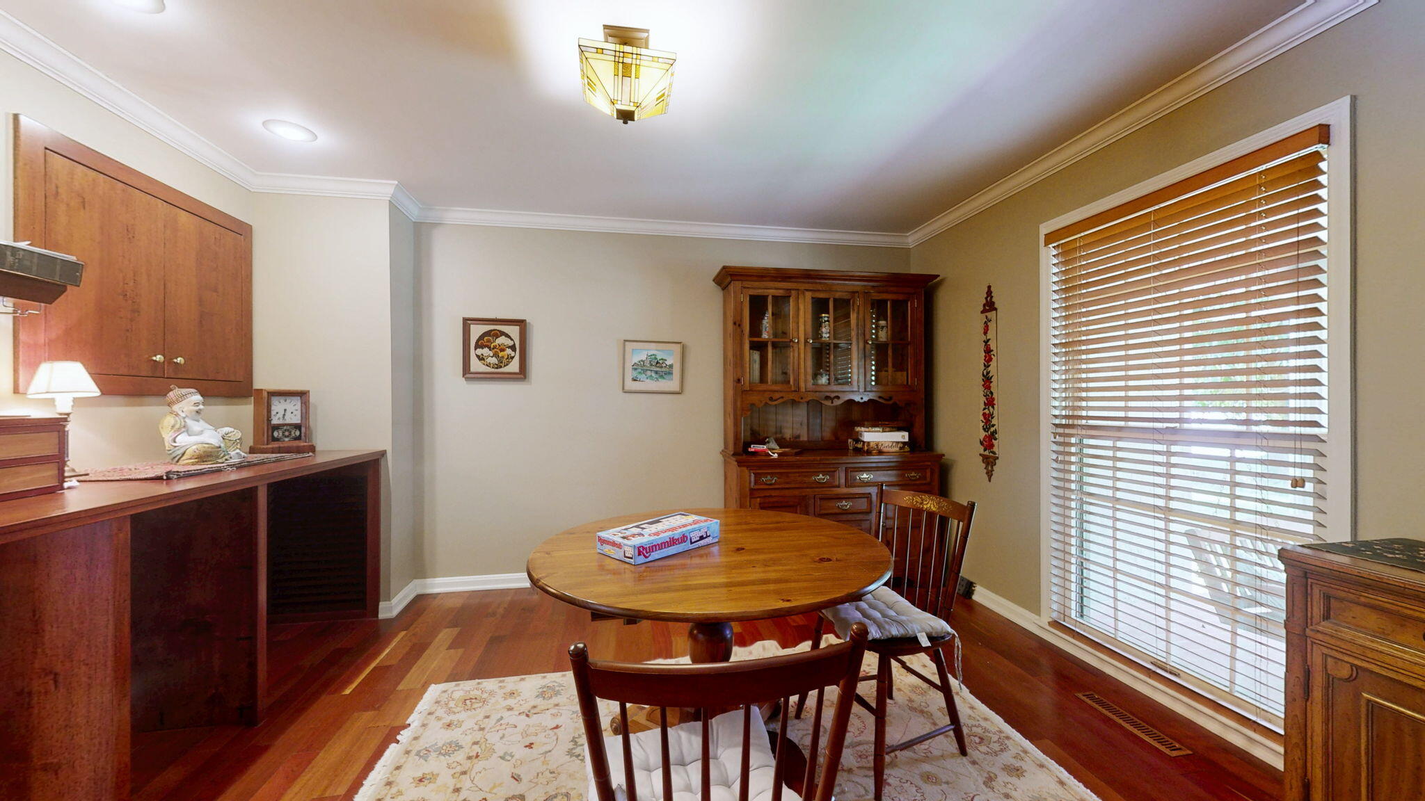 1609 Greenbriar Drive Property Photo 5