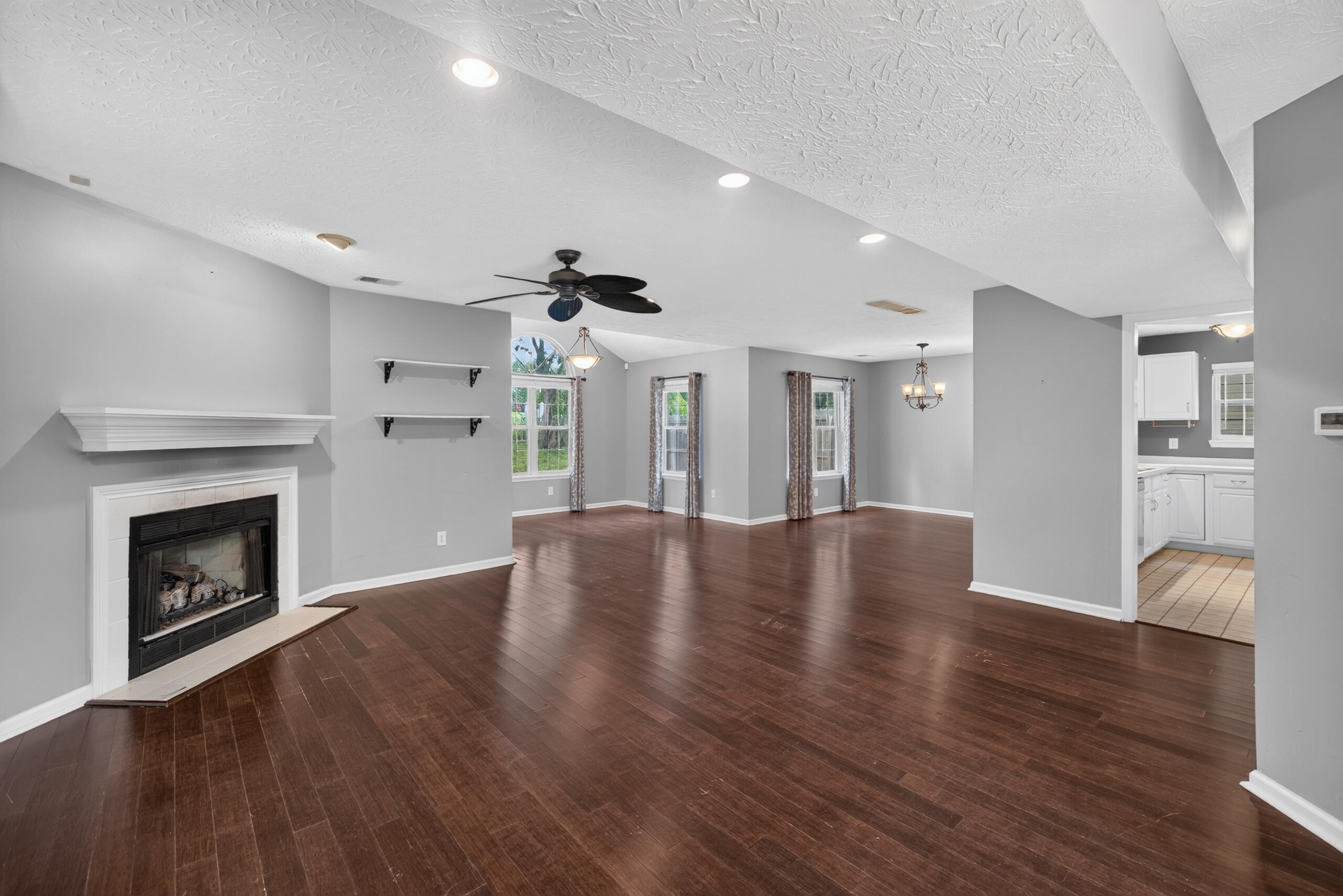 1209 Morning Side Drive Property Photo 3