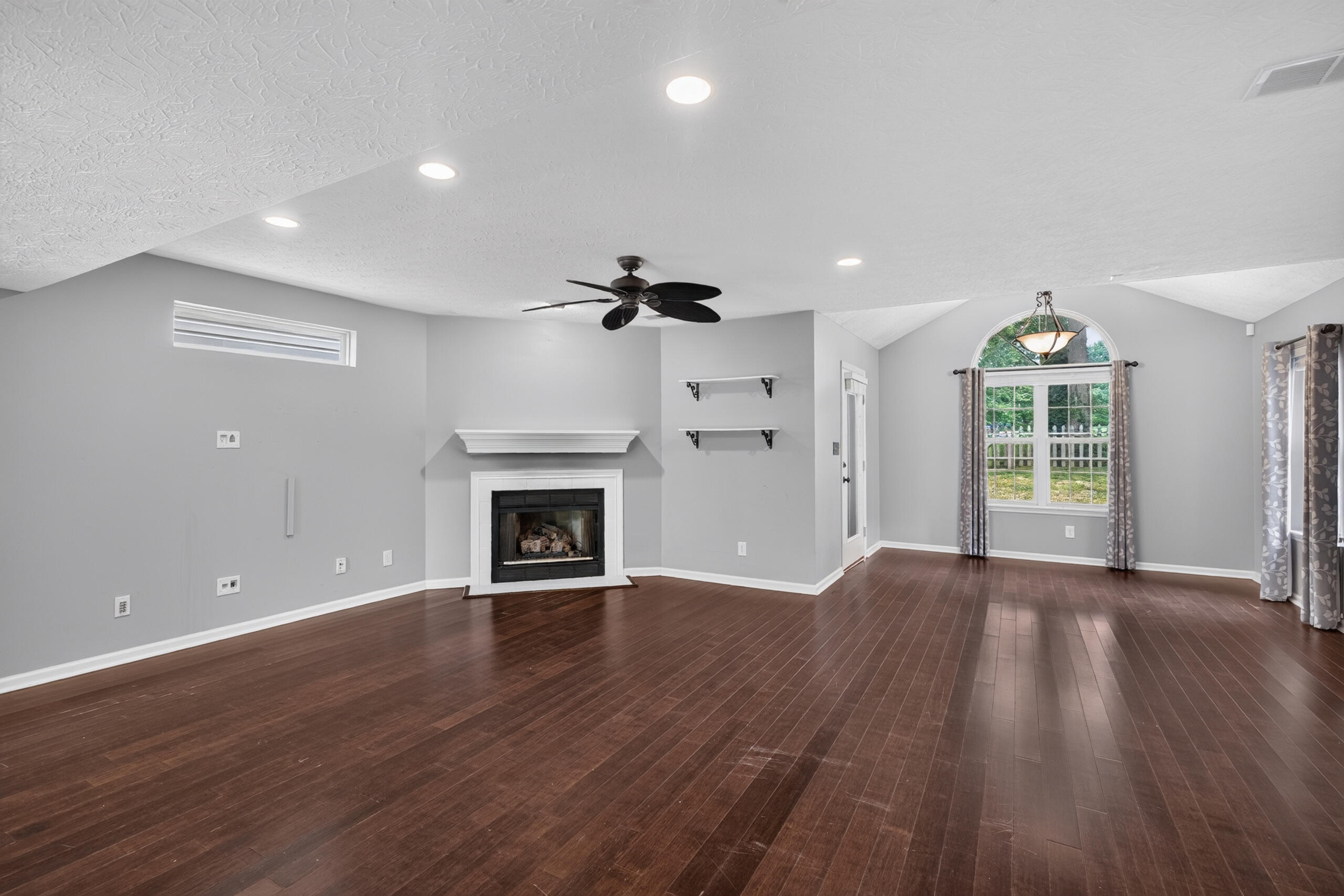 1209 Morning Side Drive Property Photo 4