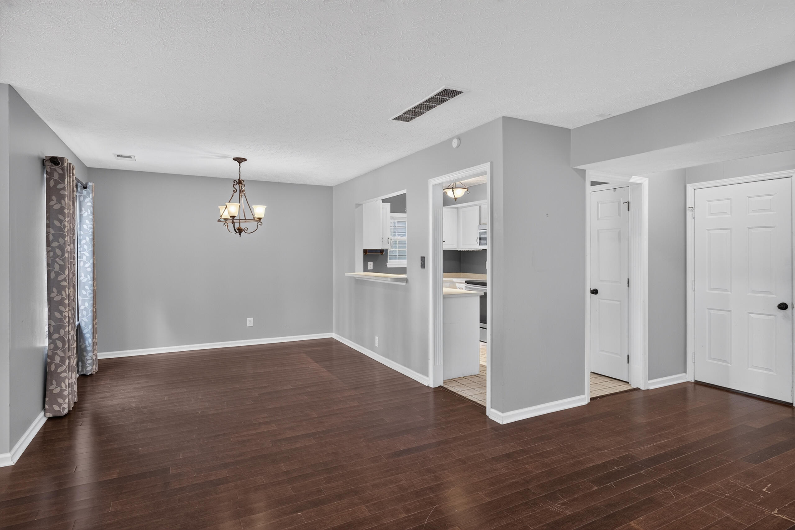 1209 Morning Side Drive Property Photo 7