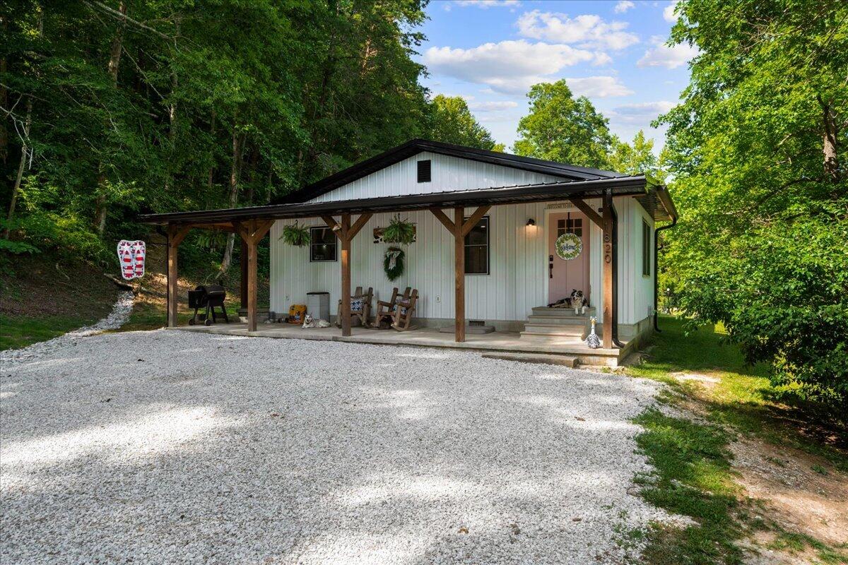 1820 N Fork Road Property Photo 2