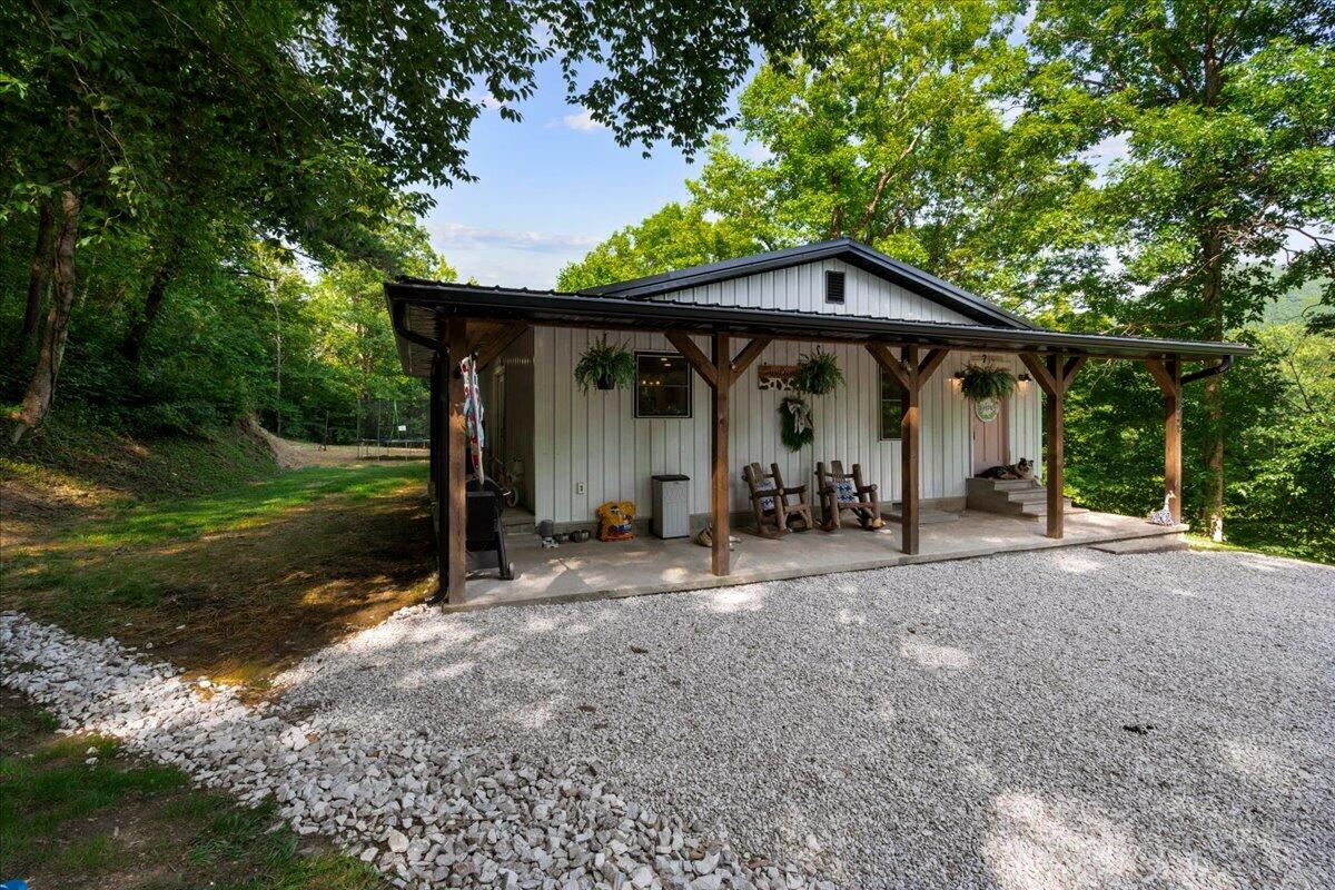 1820 N Fork Road Property Photo 4